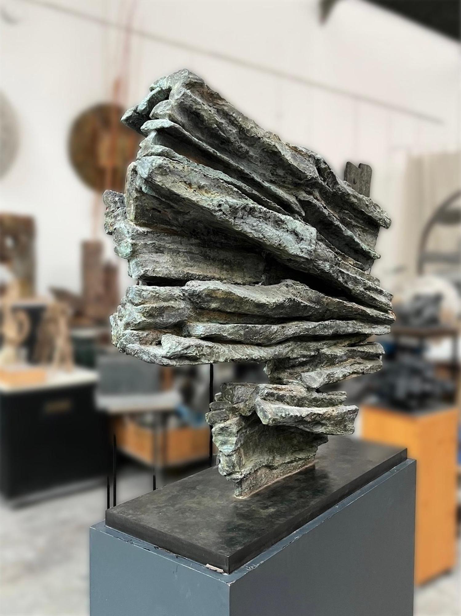 Signs and Writings No. 3 di Martine Demal - Scultura in bronzo da esterno, astratta in vendita 8