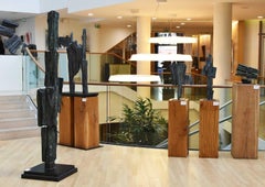 Signs & Writings n° 1 de Martine Demal - grande sculpture abstraite en bronze vert