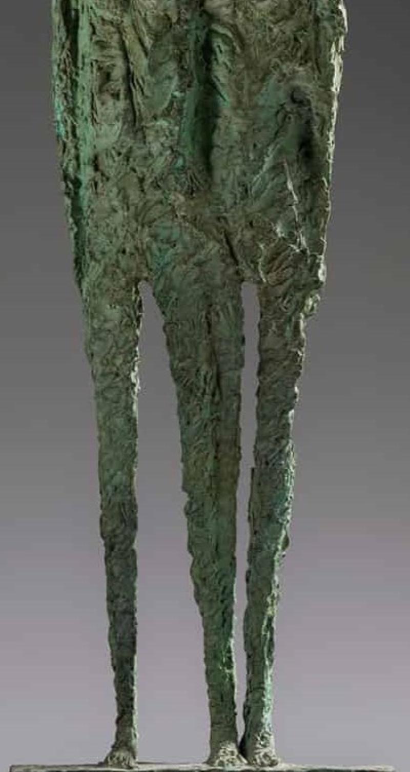 Them by Martine Demal - Escultura de bronce, figuras humanas de pie, abstracto, gris en venta 3