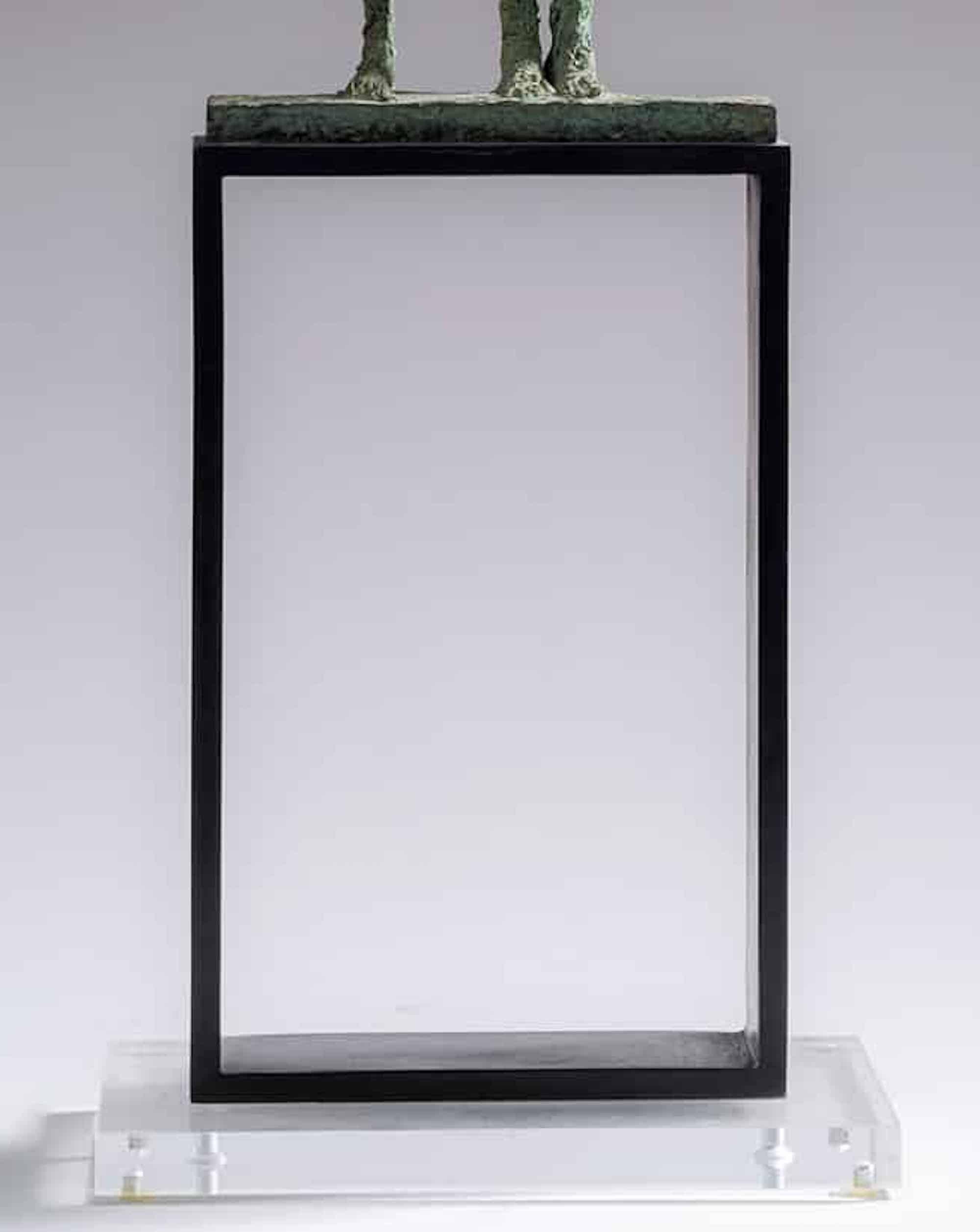 Them by Martine Demal - Escultura de bronce, figuras humanas de pie, abstracto, gris en venta 4