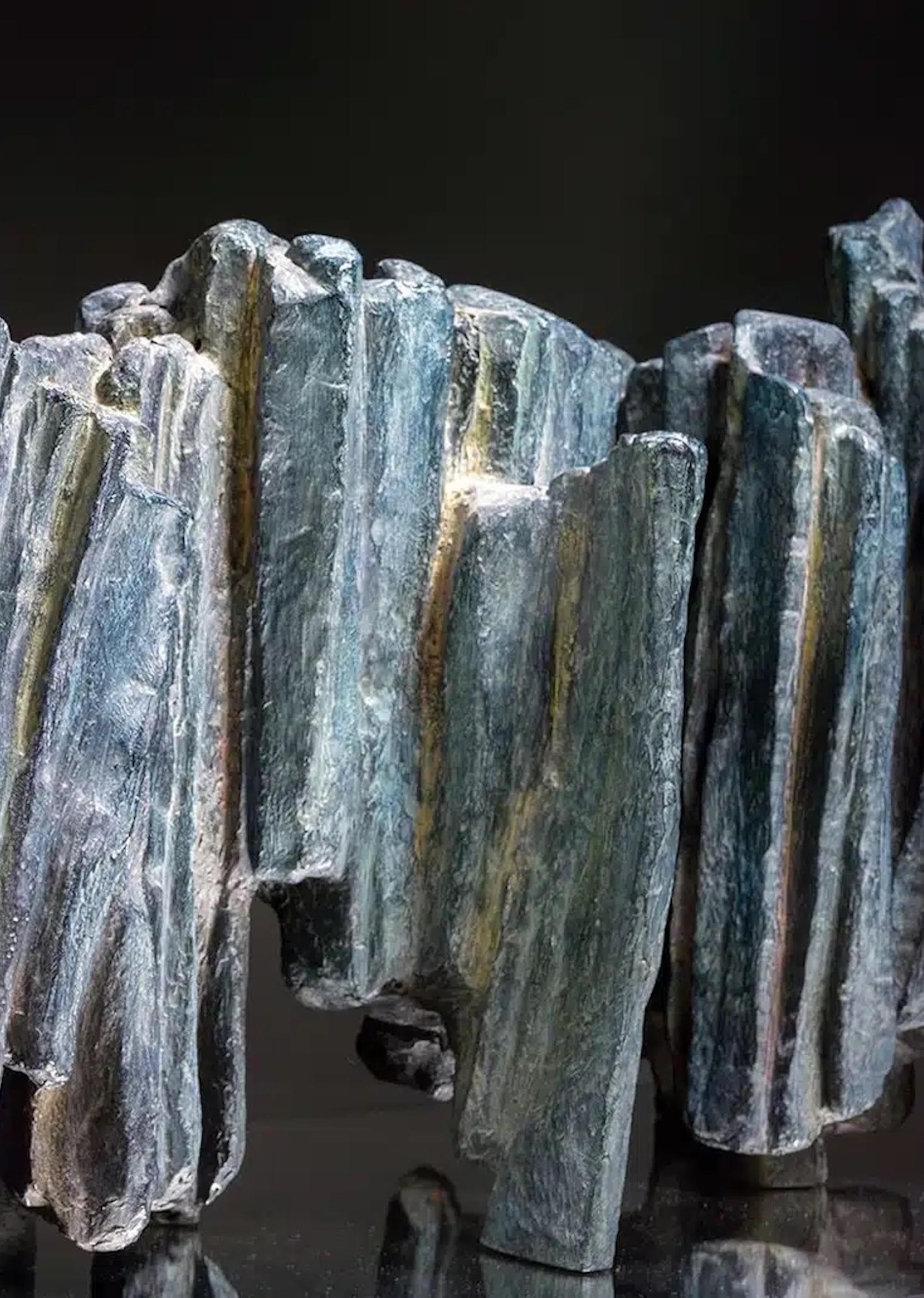 Scrivere è un viaggio di Martine Demal - Scultura contemporanea in bronzo, astratta in vendita 6