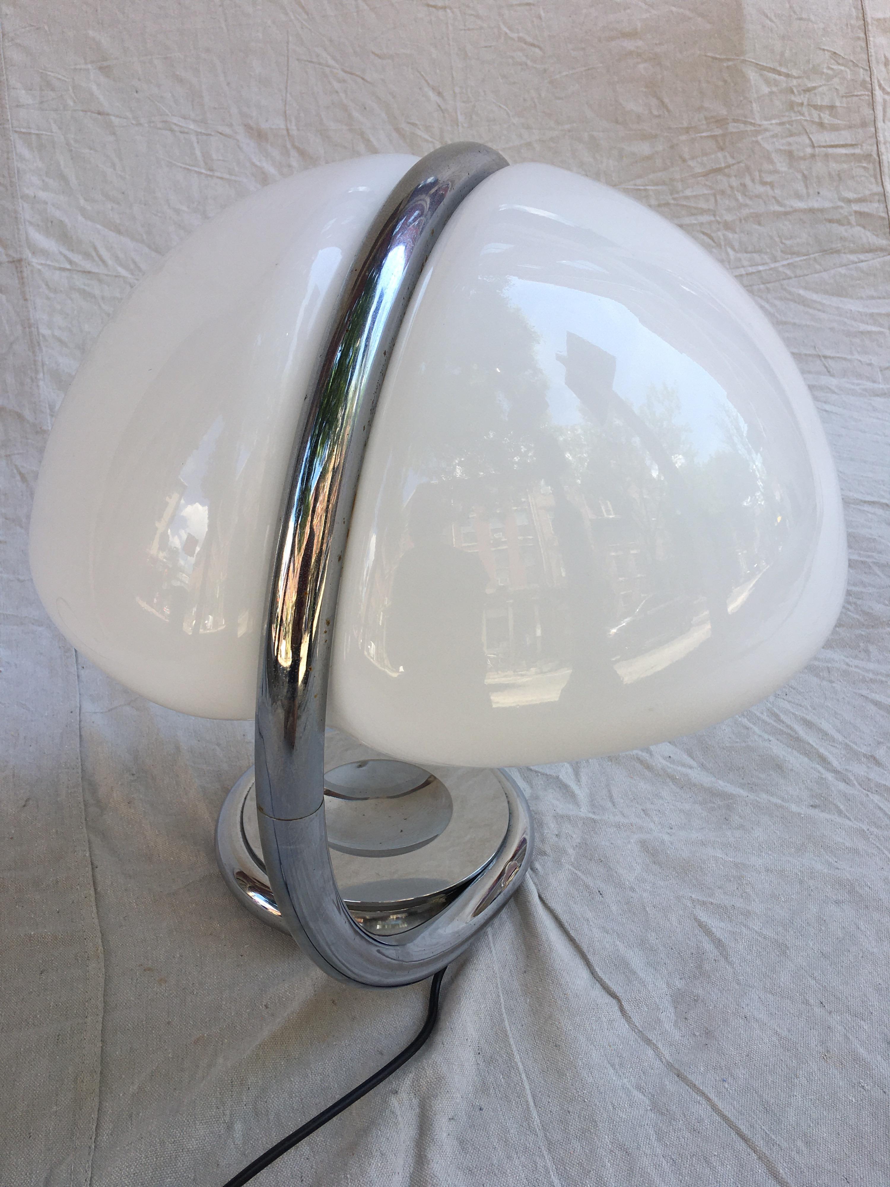 Martinelli Luce Serpente Table Lamp, 1965 In Good Condition In Philadelphia, PA