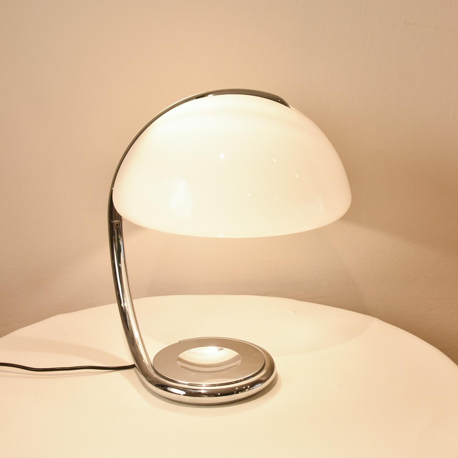 Tischleuchte Luce Serpente von Martinelli, entworfen von Elios Martinelli, 1960er Jahre. (Moderne der Mitte des Jahrhunderts)