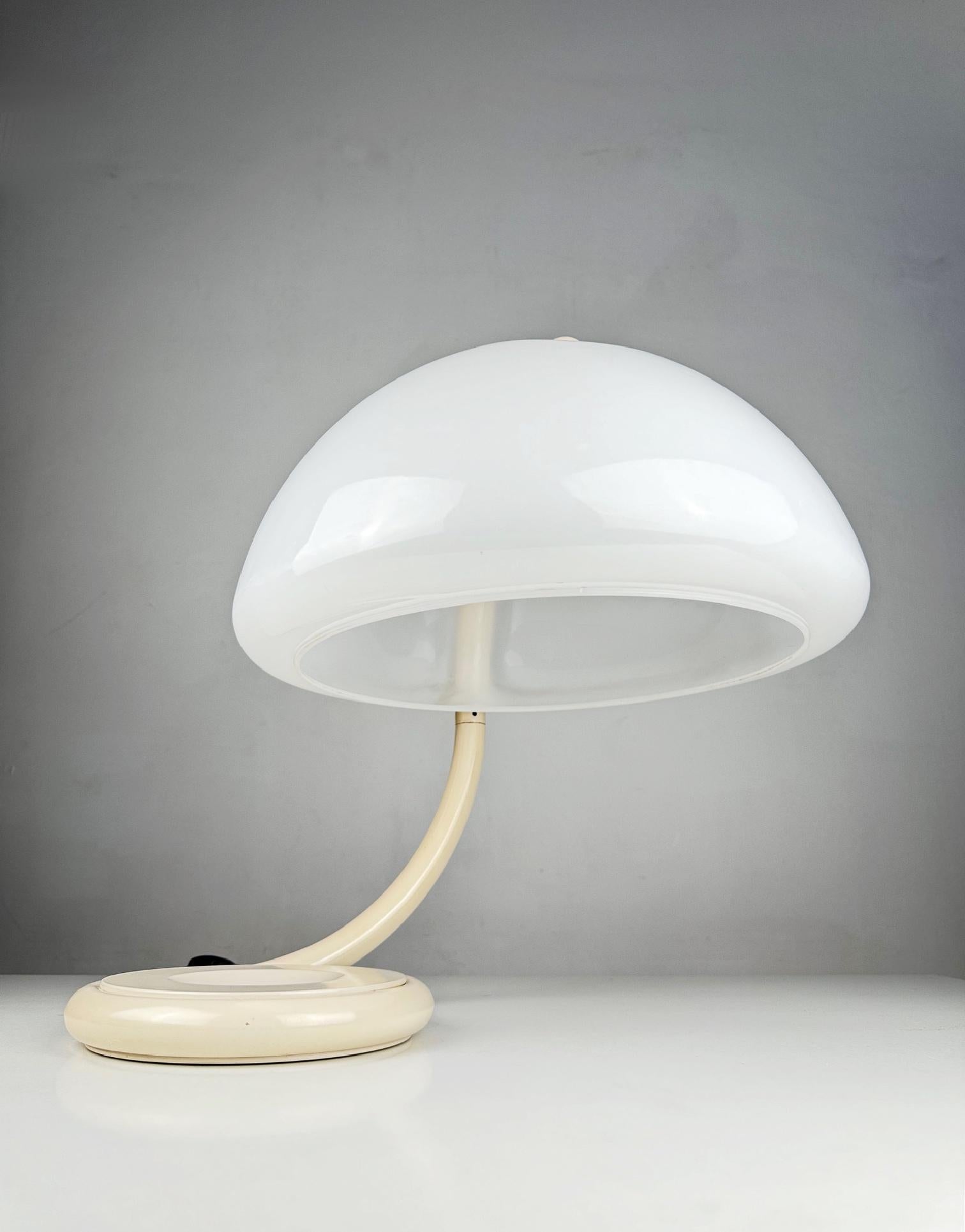 Martinelli Serpente 599 designed by Elio Martinelli for Martinelli Luce Italia In Excellent Condition In BARCELONA, ES