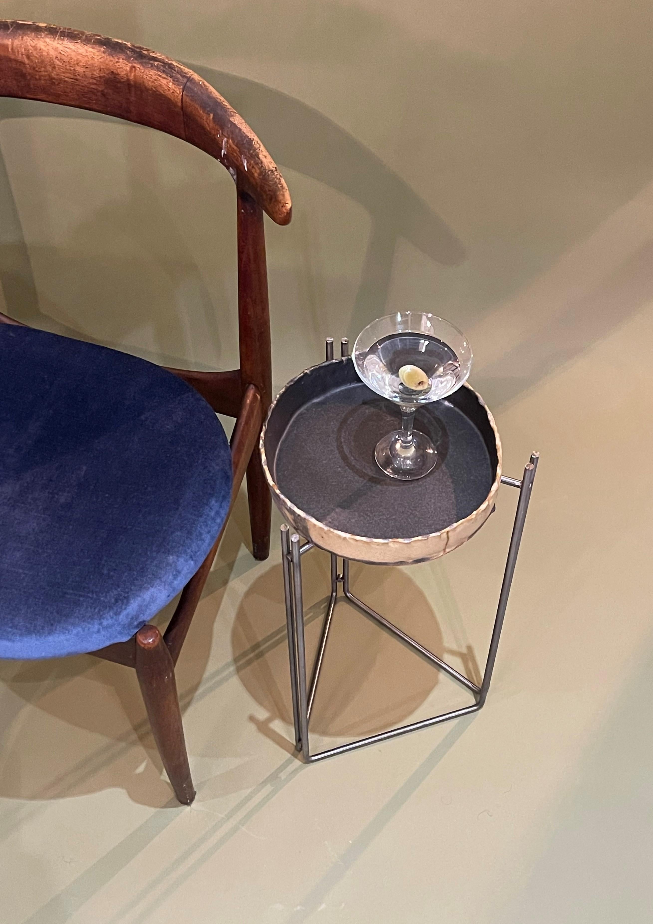 Kurzer Martini-Tisch mit Keramikplatte und S.-Stahl von Hannelore Freer und Filipe Ramos im Angebot 6