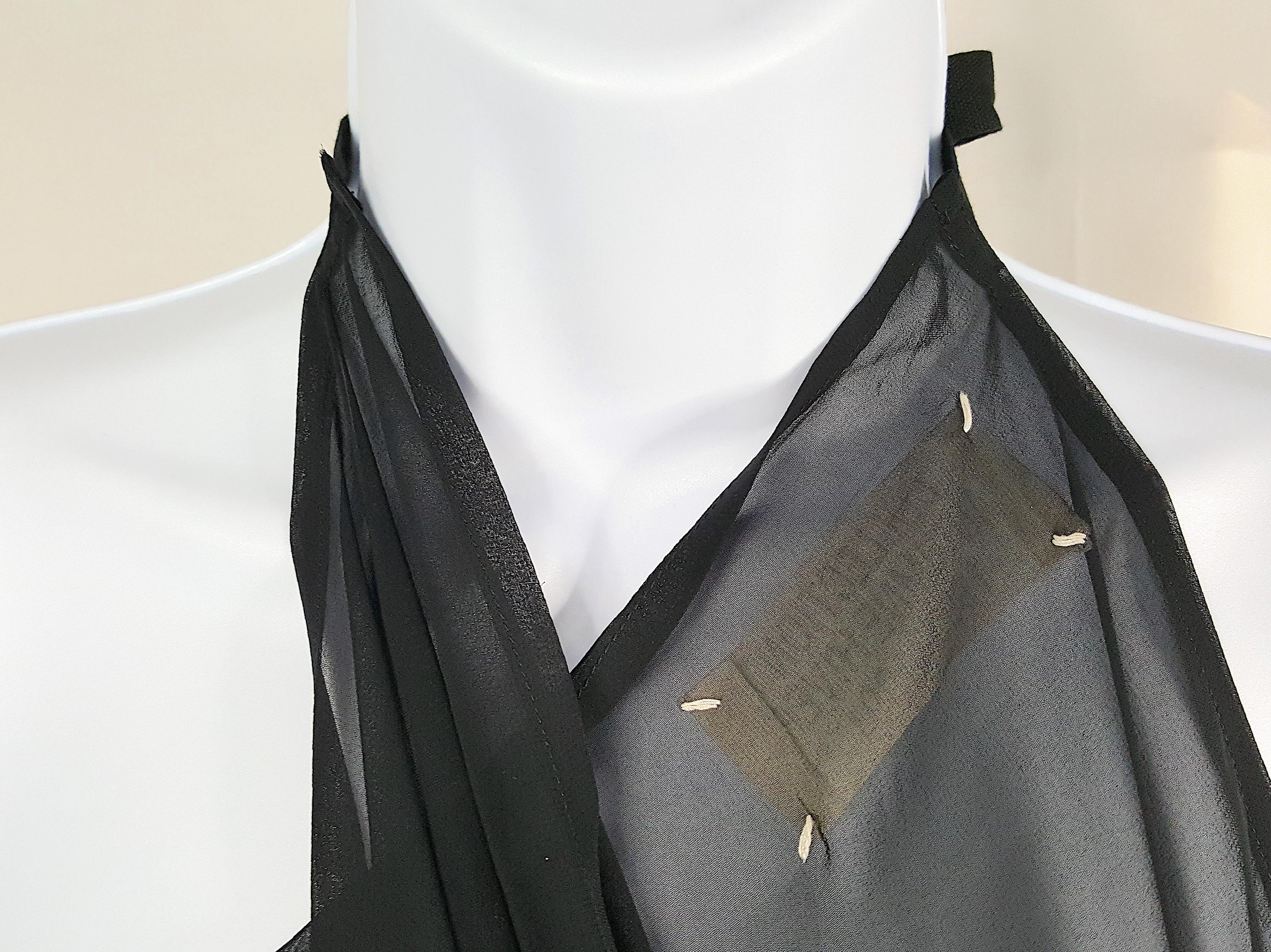 Femenino o masculino MartinMargiela 1990 1ªRetrospectivaColección1994 Delantal Convertible Negro Transparente en venta