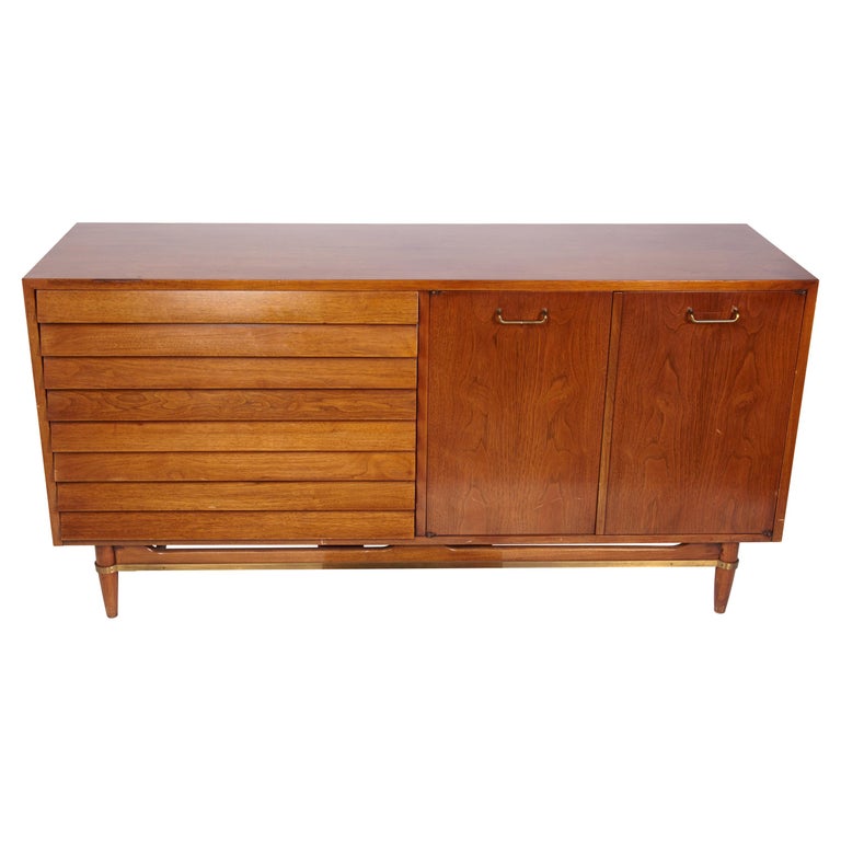 Martinsville Walnut Mid Century Modern Credenza For Sale At 1stdibs