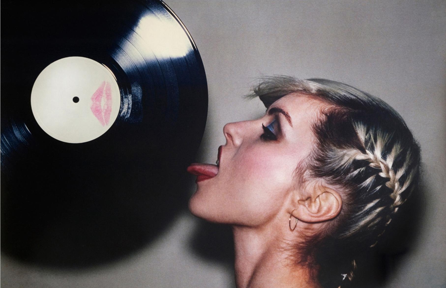 Signierter Druck von Blondie, Debbie Harry, in limitierter Auflage vom Fotografen, Martyn Goddard. Aus einem Fotoshooting für das Telegraph Sunday Magazine, aufgenommen 1978 in New York.

Erhältlich in den folgenden Größen"

12x16" Auflage von