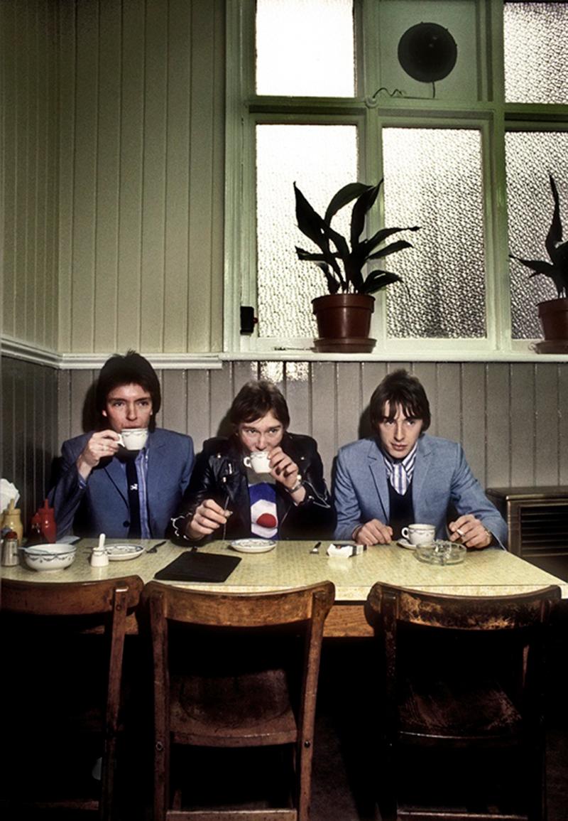 The Jam In The Caf

By Martyn Goddard Signed Limited Edition

The Jam in Soho London Cafe. 1978 

All prints are signed and numbered by the artist. 

Paper size 16x20 inches

printed 2022

Edition size varies with paper size:

11×14 edition of