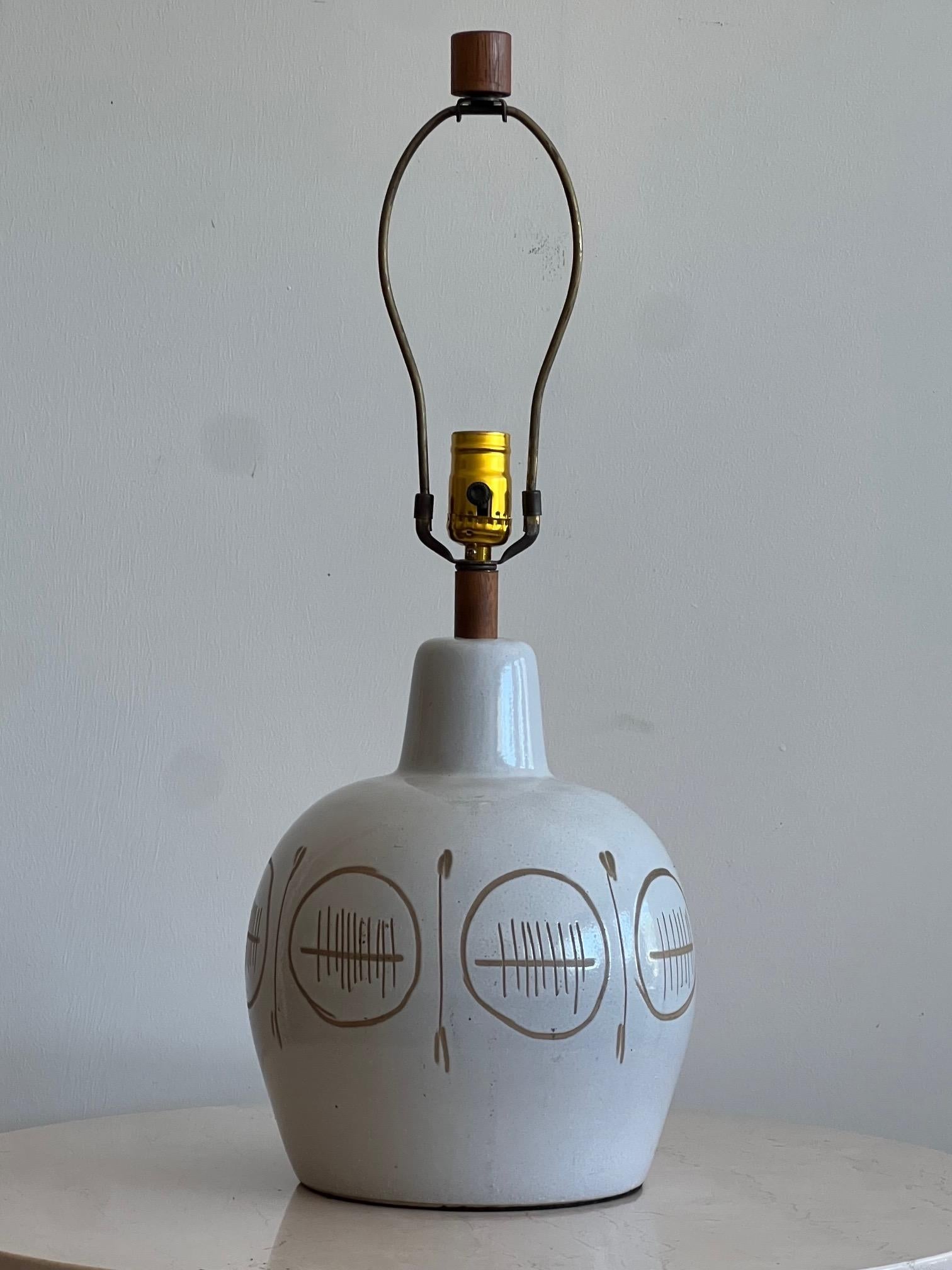 Mid-Century Modern Martz Ceramic Lamp with Sgraffito Decoration For Sale