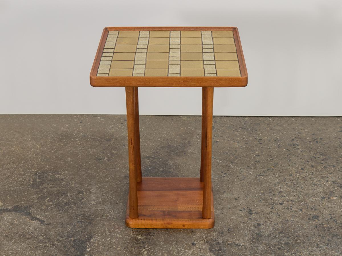 Mid-Century Modern Table d'appoint carrée à plateau en céramique Martz en vente