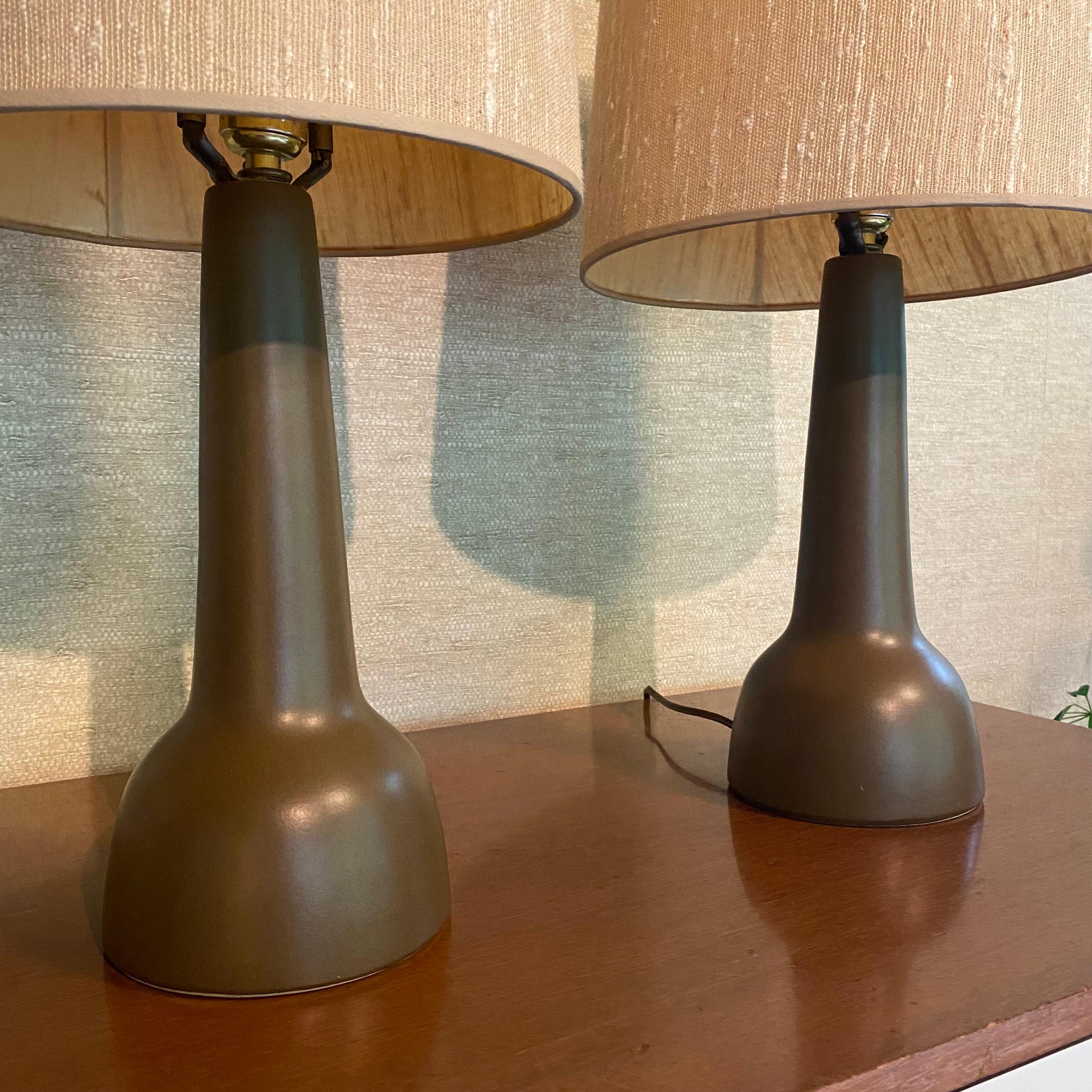 Martz for Marshall Studios Pair of All Original Brown Ceramic Pottery Lamps 3