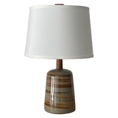 Martz-Lampe von Jane und Gordon Martz, Keramik und Nussbaumholz