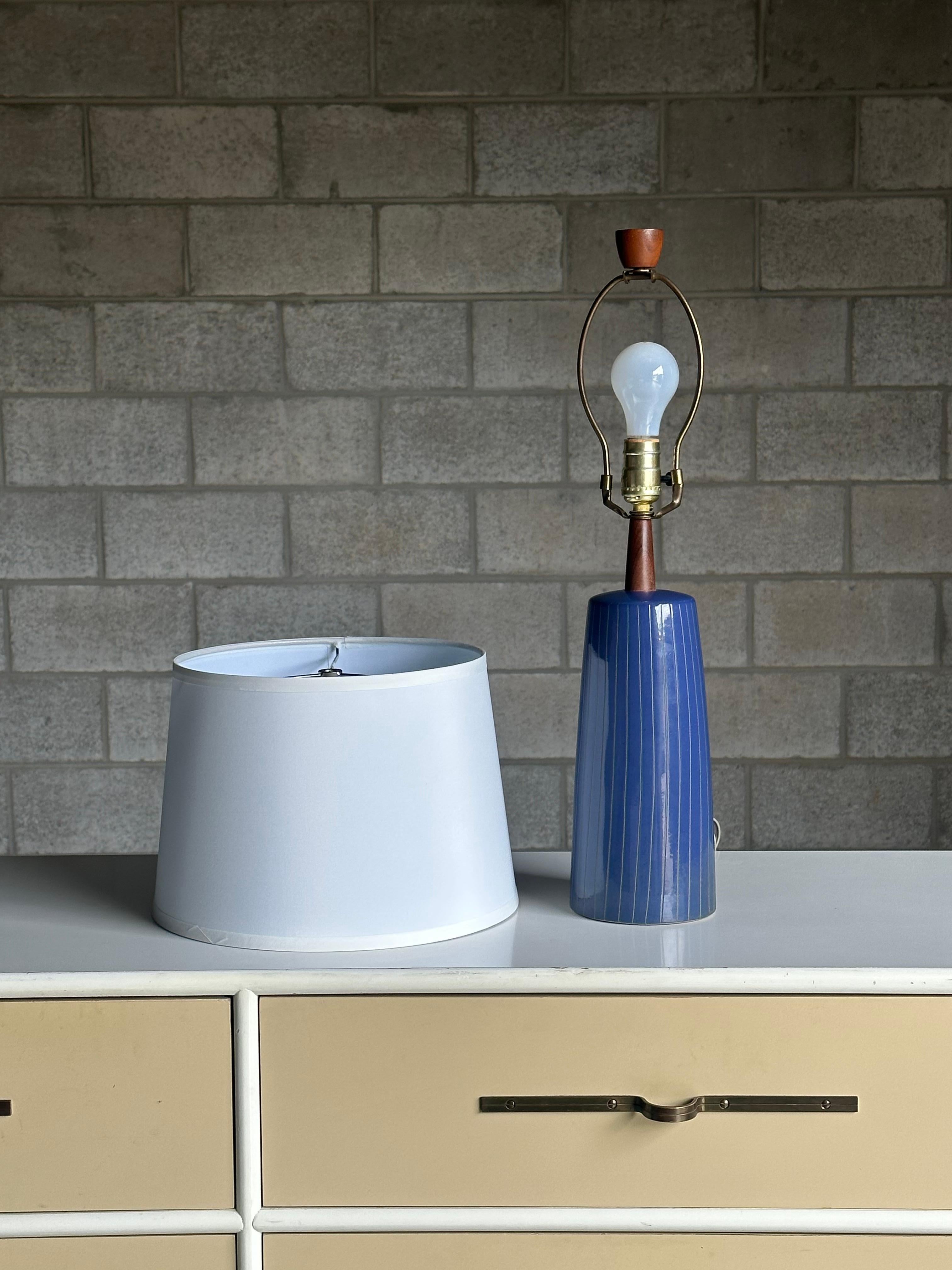 Ceramic Martz Lamp by Jane and Gordon Martz/ Marshall Studios, ceramic and walnut For Sale