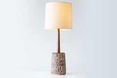 Jane & Gordon Martz Marshall Studios PL-160 Lámpara alta de cerámica Brutalista