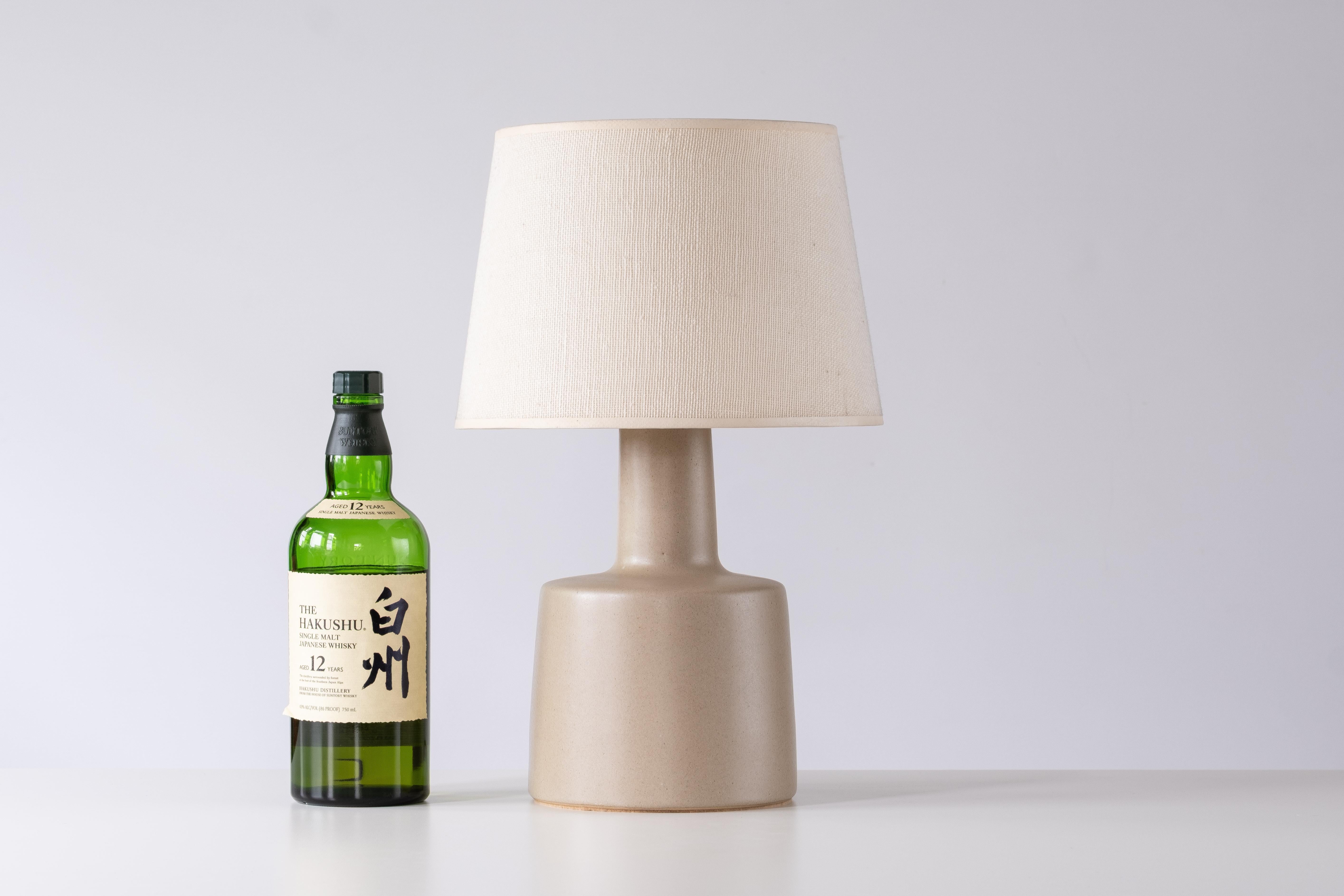 American Martz / Marshall Studios Ceramic Pottery Table Lamp — Matte Tan Glaze For Sale