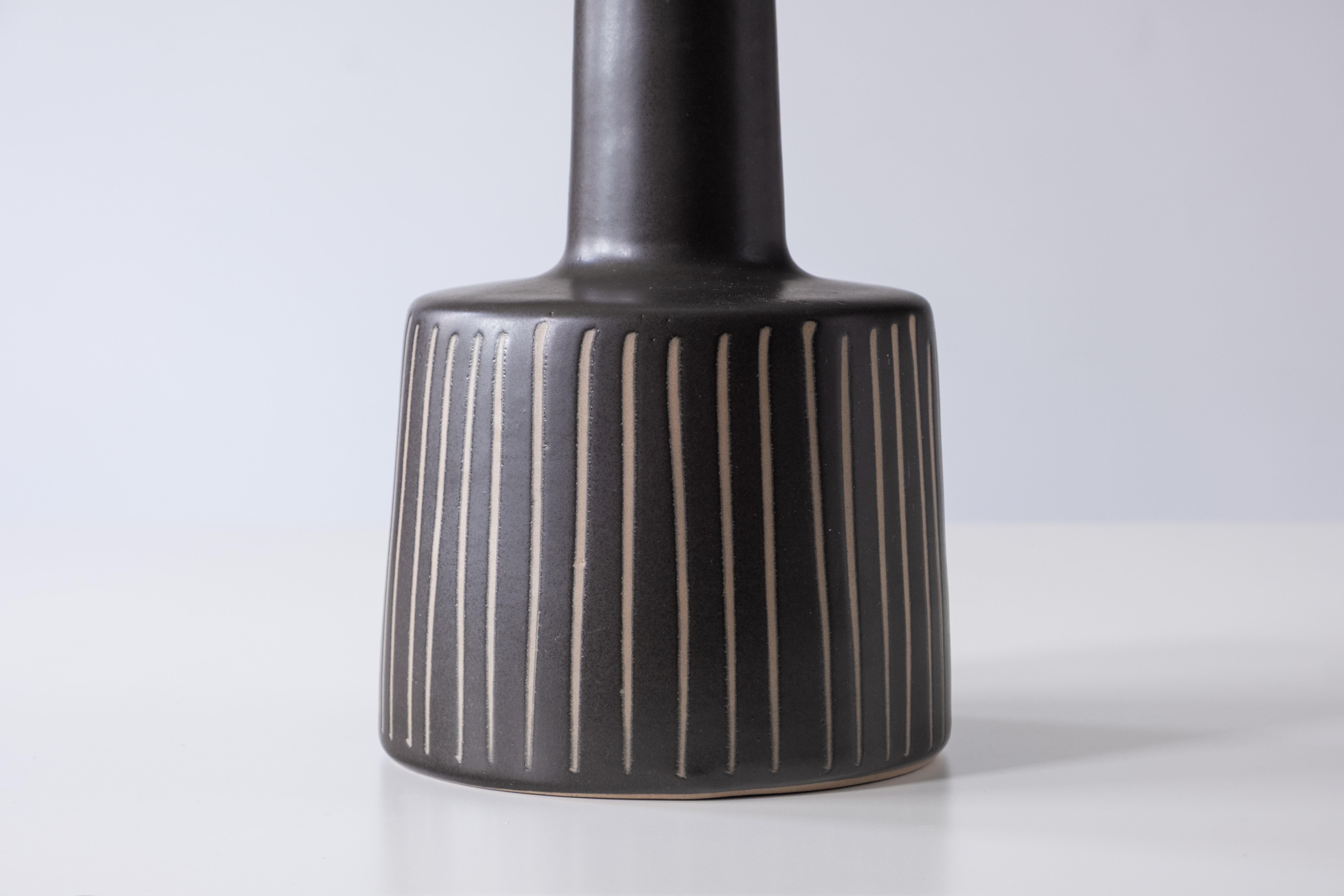 Martz / Marshall Studios Ceramic Table Lamp, Black Glaze with Vertical Stripes In Good Condition In Portland, OR
