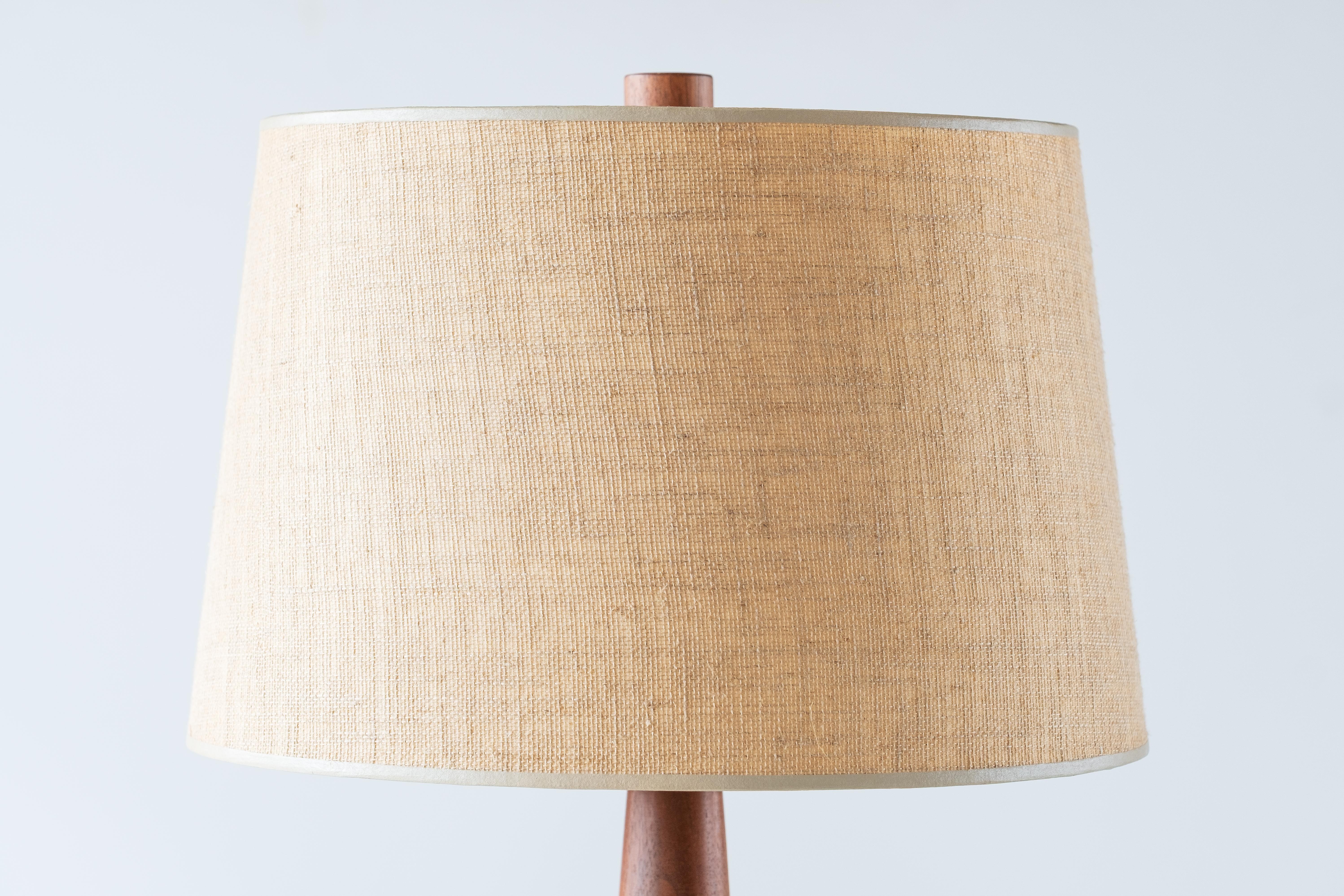 Lin Lampe de table en céramique Martz/Marshall Studios, glaçure noire à rayures verticales en vente