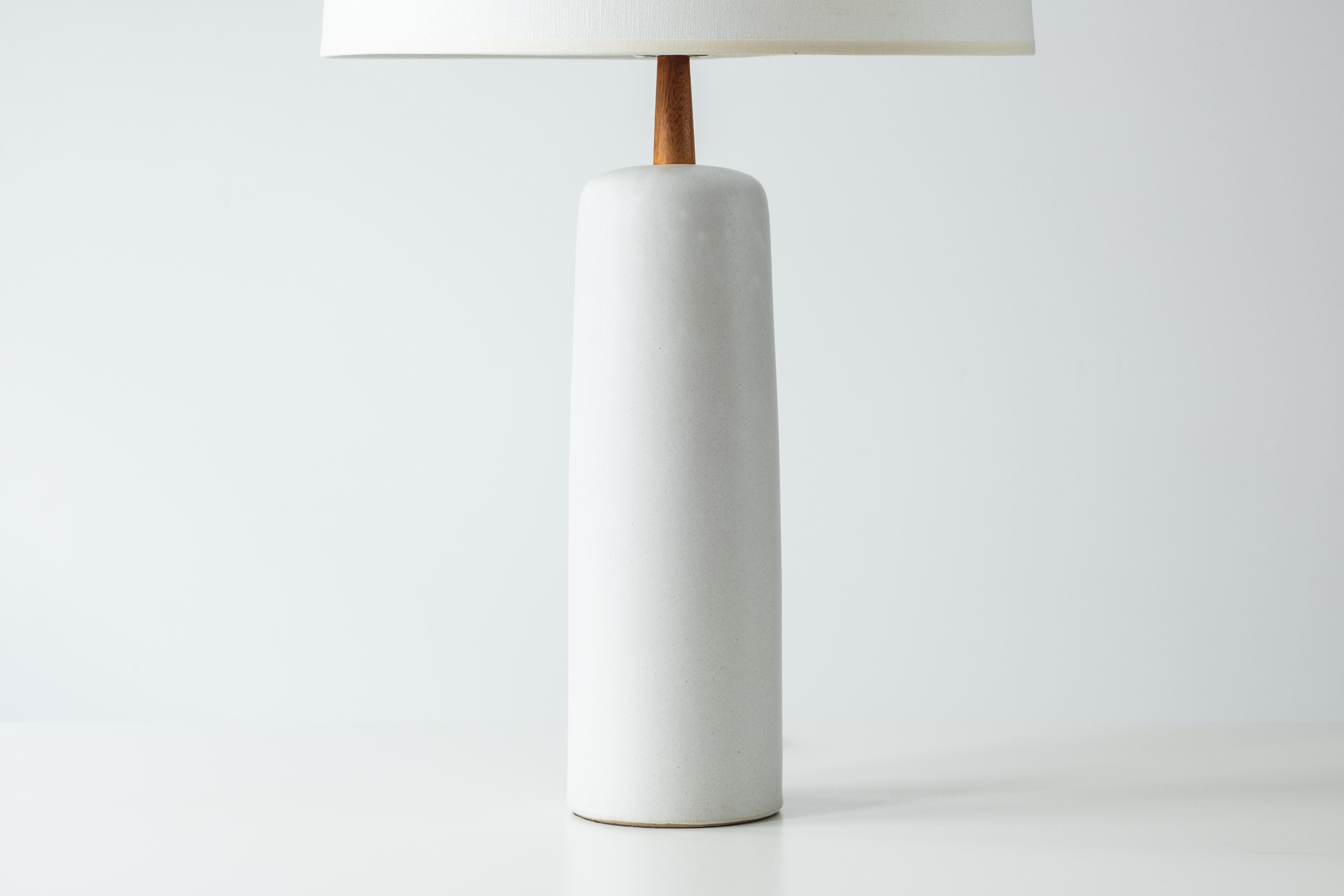 Martz / Marshall Studios Ceramic Table Lamp, Matte White Glaze In Good Condition In Portland, OR