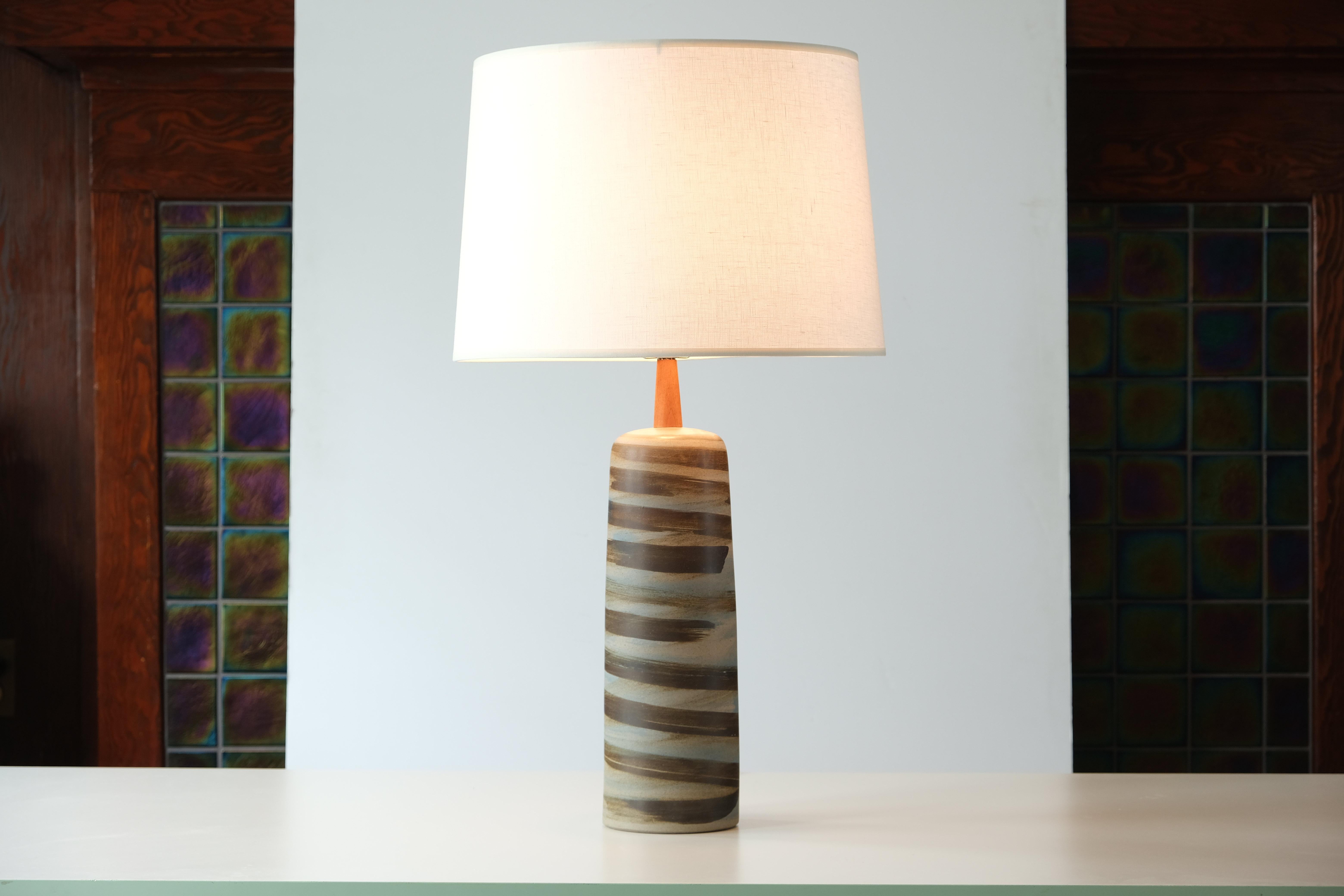Mid-20th Century Martz / Marshall Studios Ceramic Table Lamp, Matte White Glaze