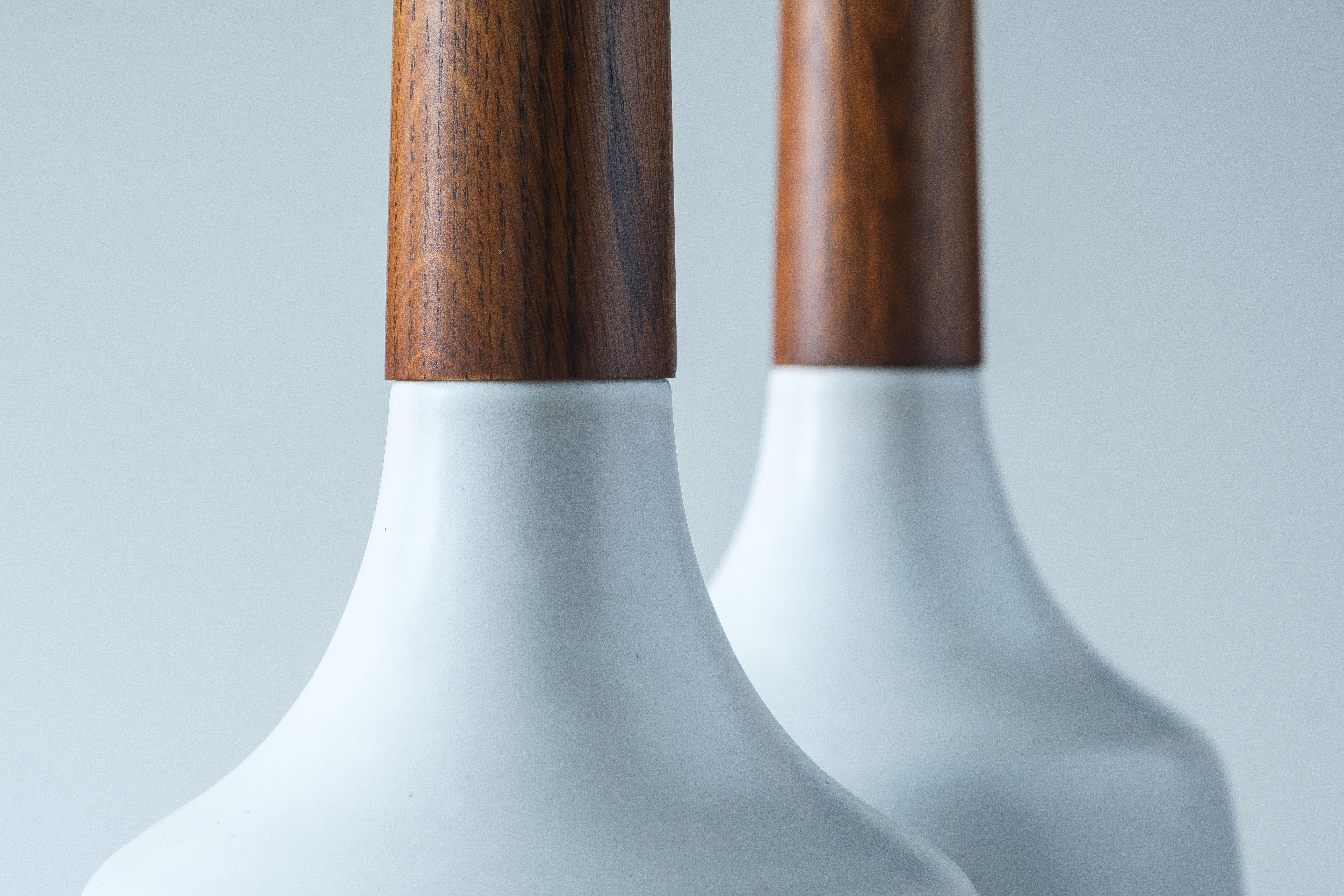 Brass Martz / Marshall Studios Ceramic Table Lamp Pair — Speckled White Glaze with Tea
