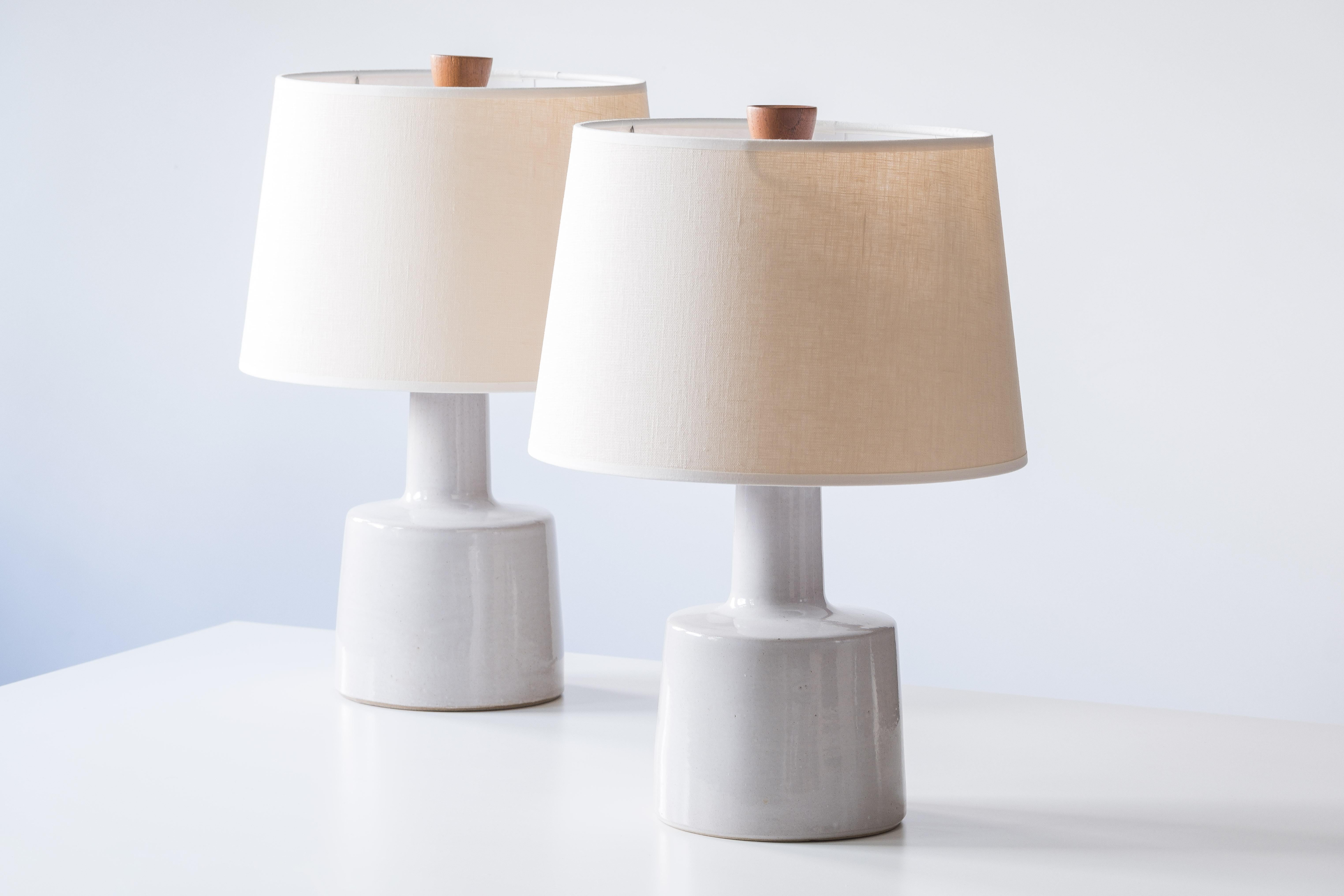 Mid-Century Modern Martz / Marshall Studios Ceramic Table Lamp Pair, White Glossy Glaze