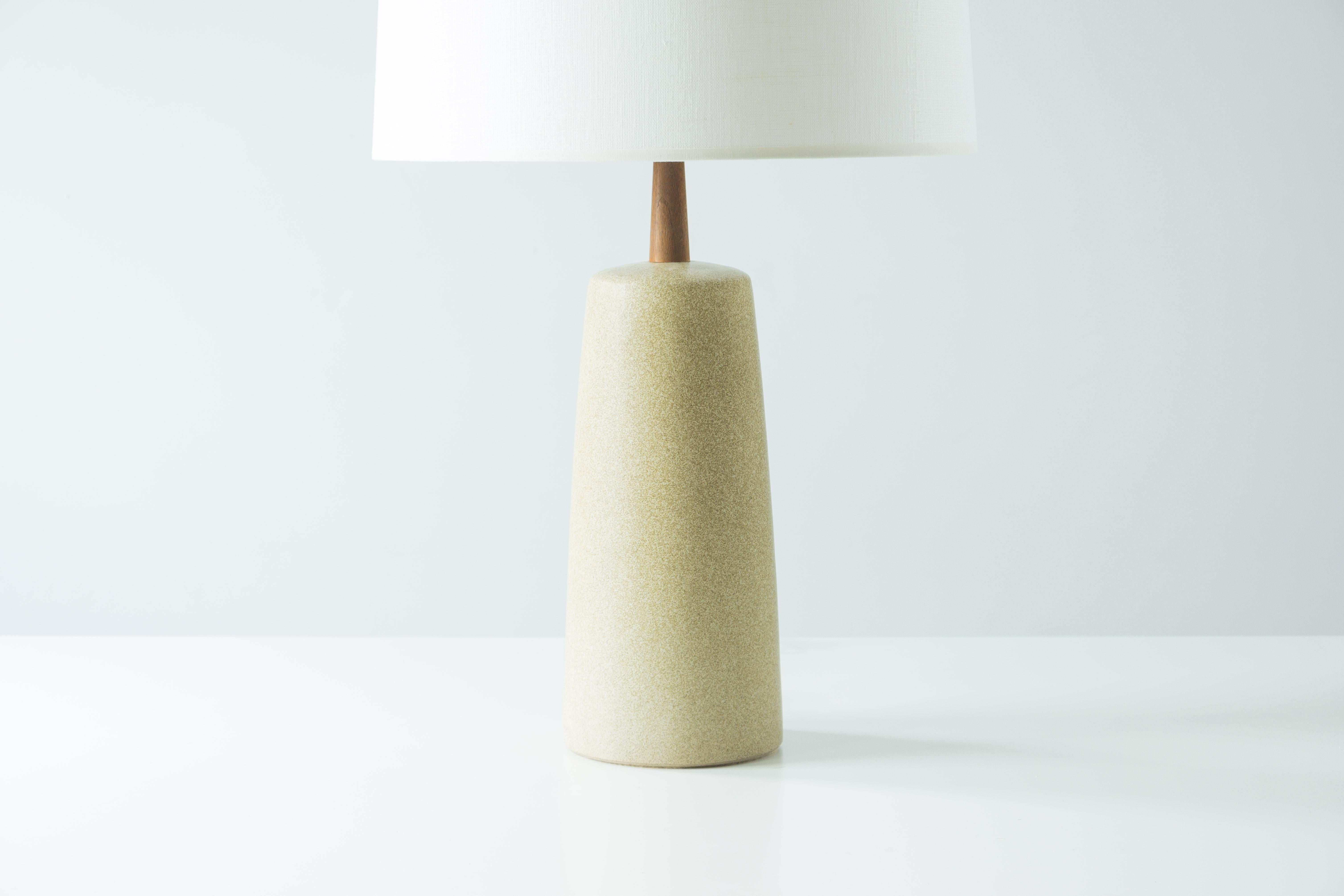 Mid-20th Century Martz / Marshall Studios Ceramic Table Lamp, Tan Sand Glaze