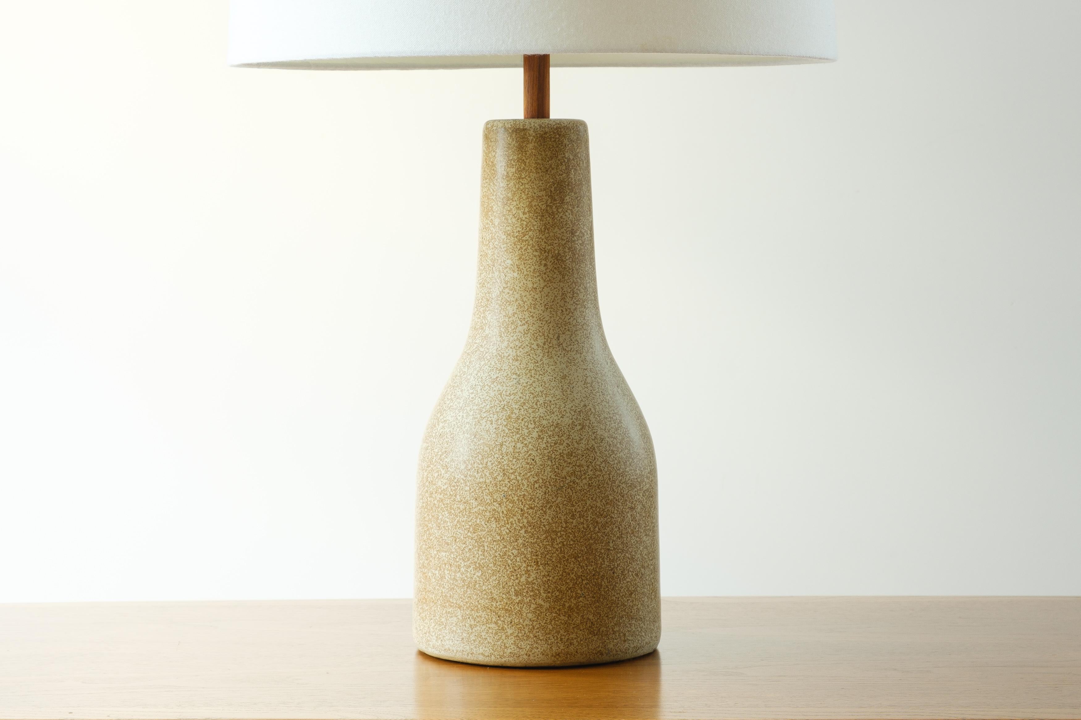 Martz / Marshall Studios Ceramic Table Lamp, Tan with tiny Neck In Good Condition In Portland, OR