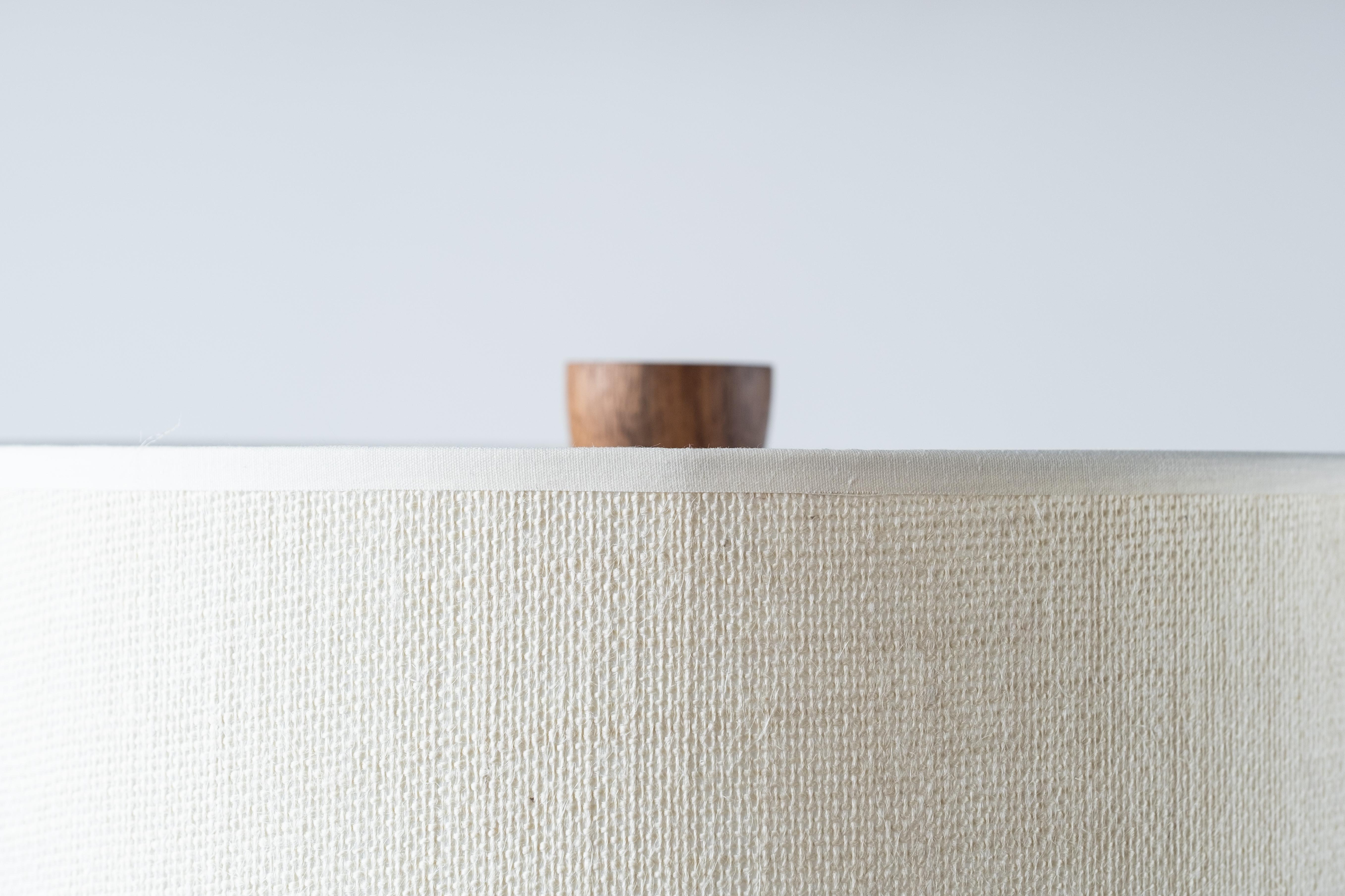 Lampe de table en céramique Martz / Marshall Studios - glaçure blanche avec tourbillons bleus et bruns en vente 1