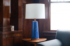 Lampade da tavolo in ceramica di Marshall Studios - smalto blu - design in due pezzi