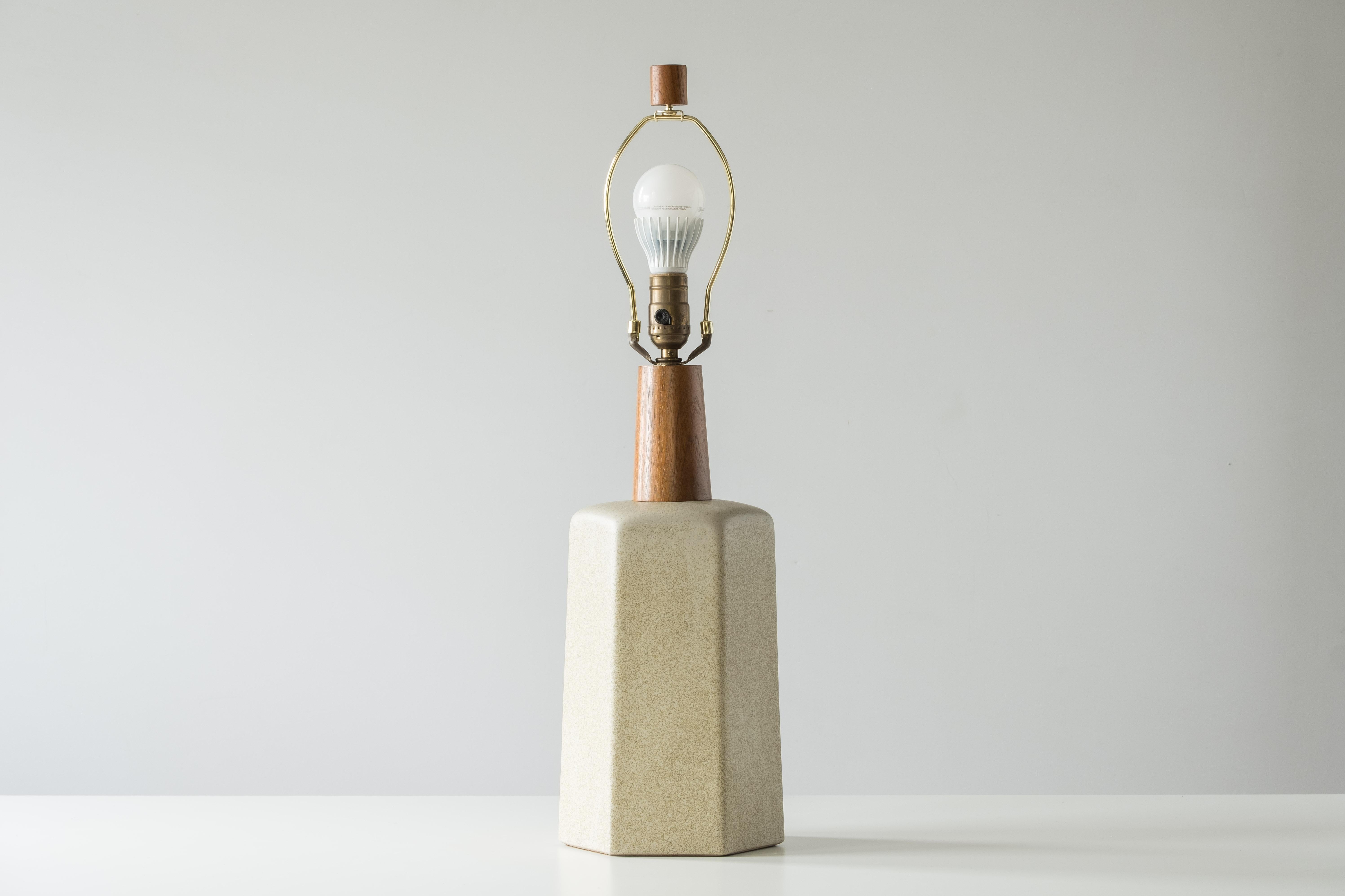 Martz / Marshall Studios Hexagon Table Lamp—Cream Sand Glaze In Good Condition In Portland, OR