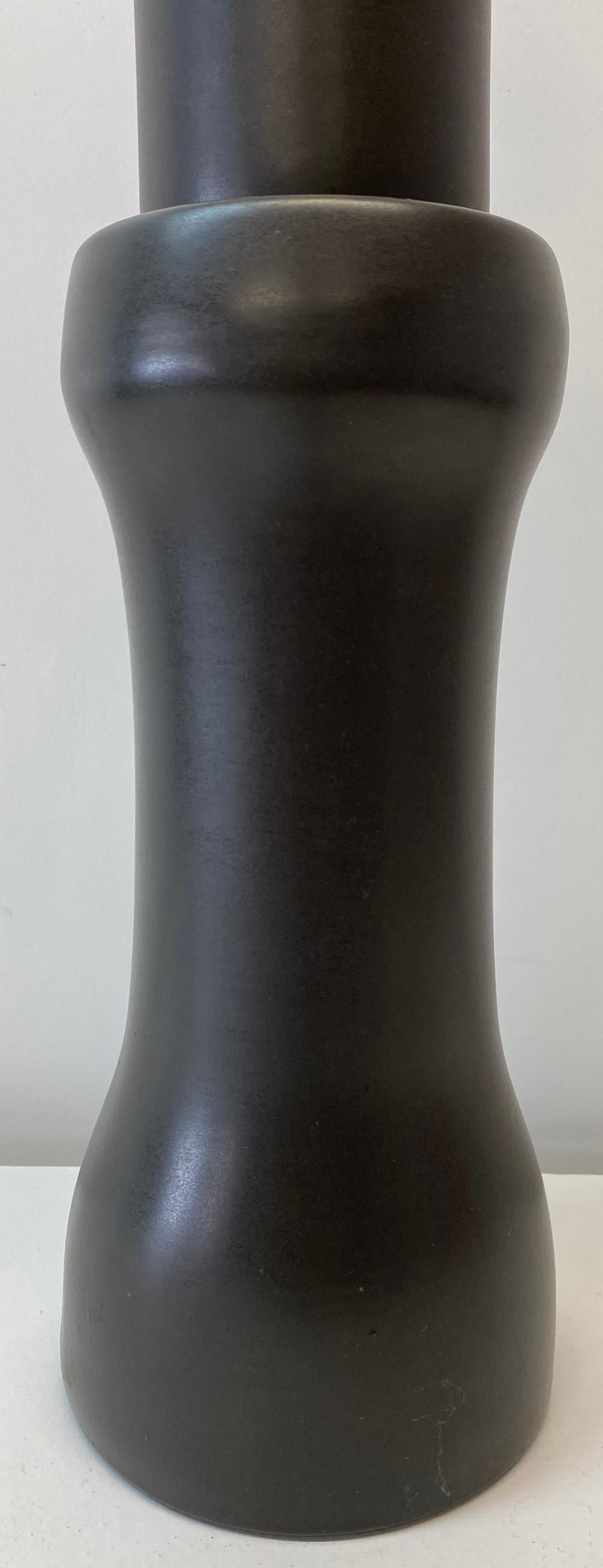 Mid-Century Modern Martz Mid Century Large Scale Brown Glazed Ceramic Table Lamp For Sale