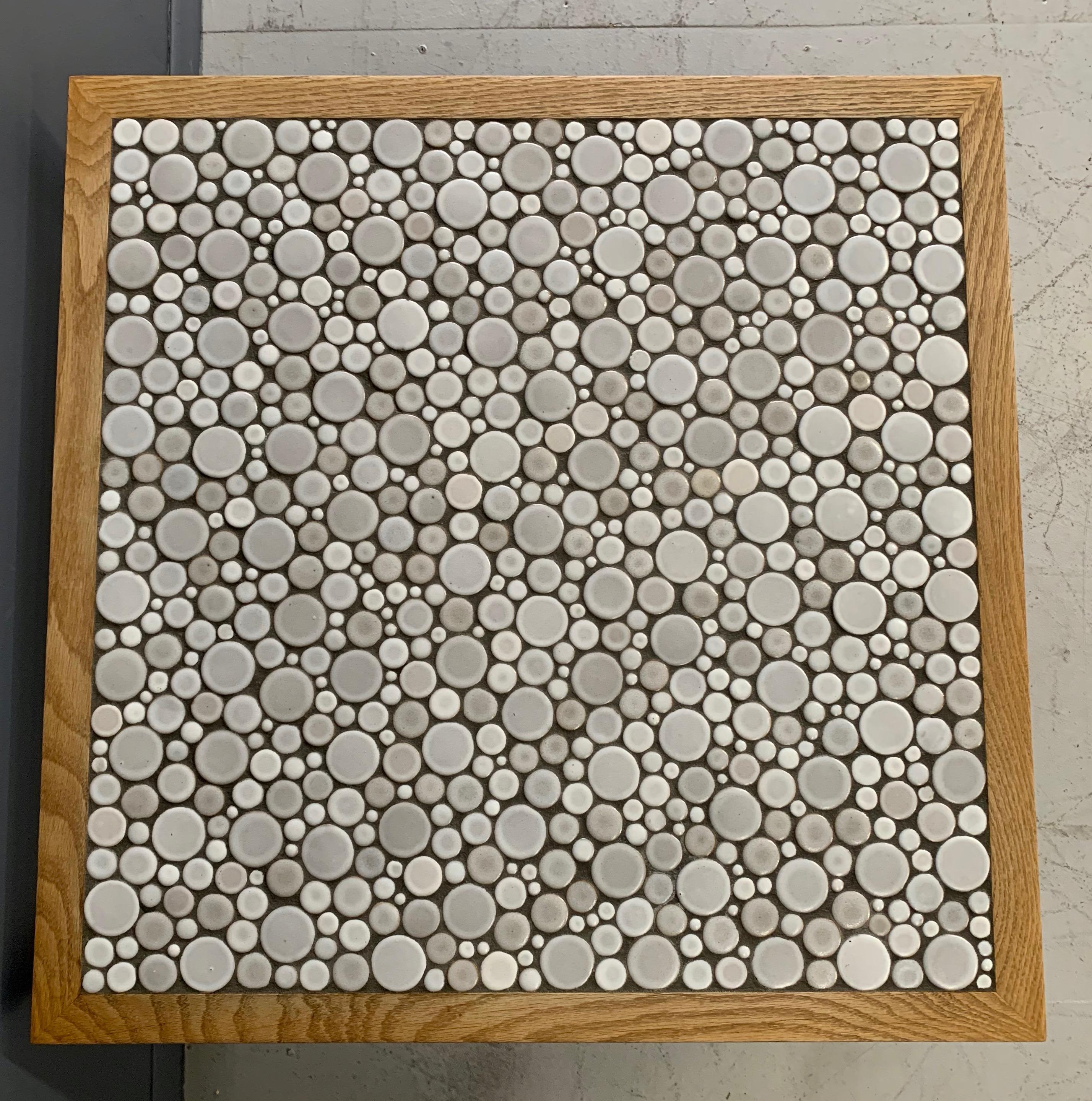 20th Century Martz Square Coffee Table in White Ceramic Circular Tiles Set in Charcoal Grout For Sale