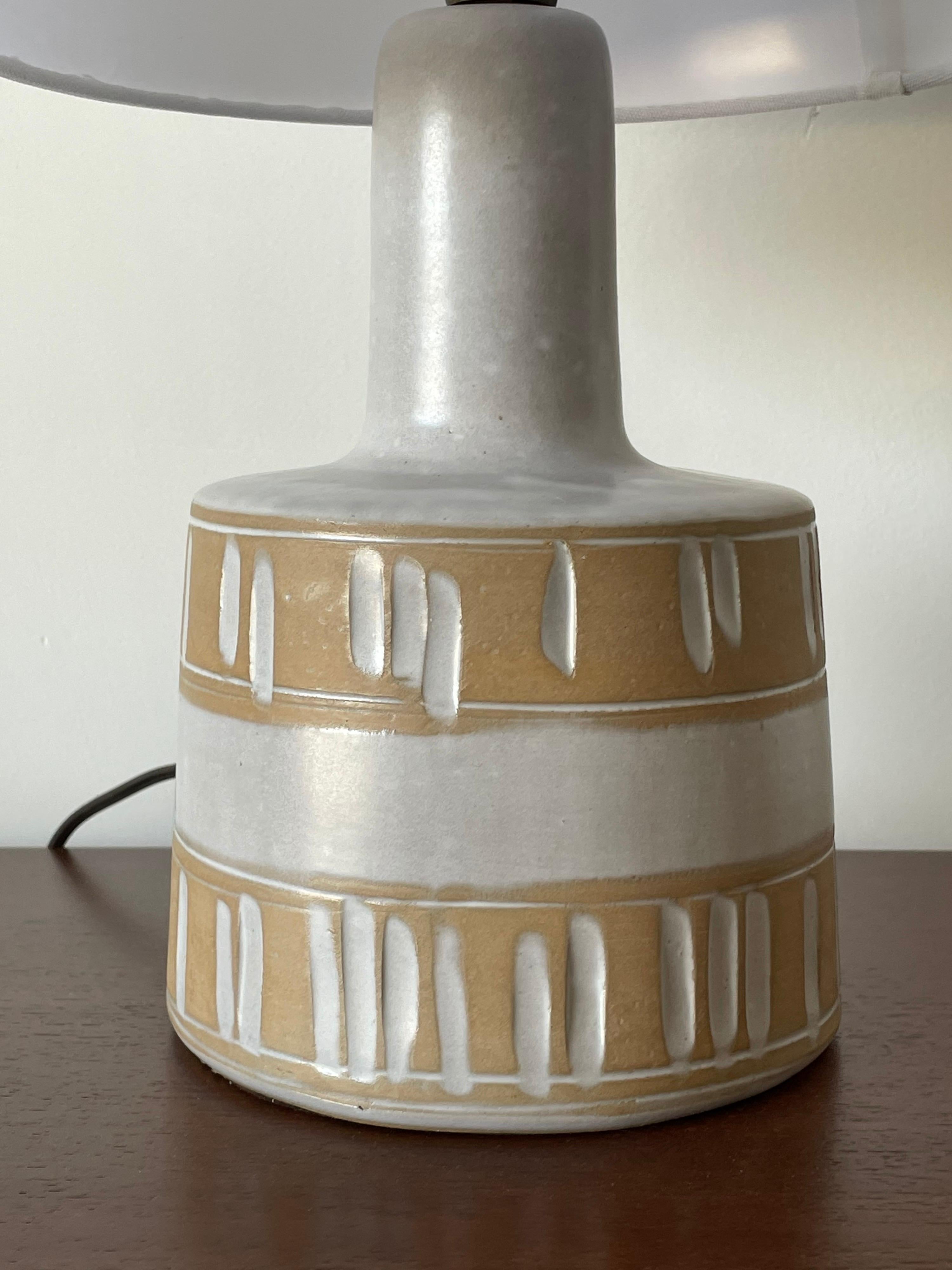 Martz Tischlampe von Jane und Gordon Martz, Keramik (amerikanisch) im Angebot