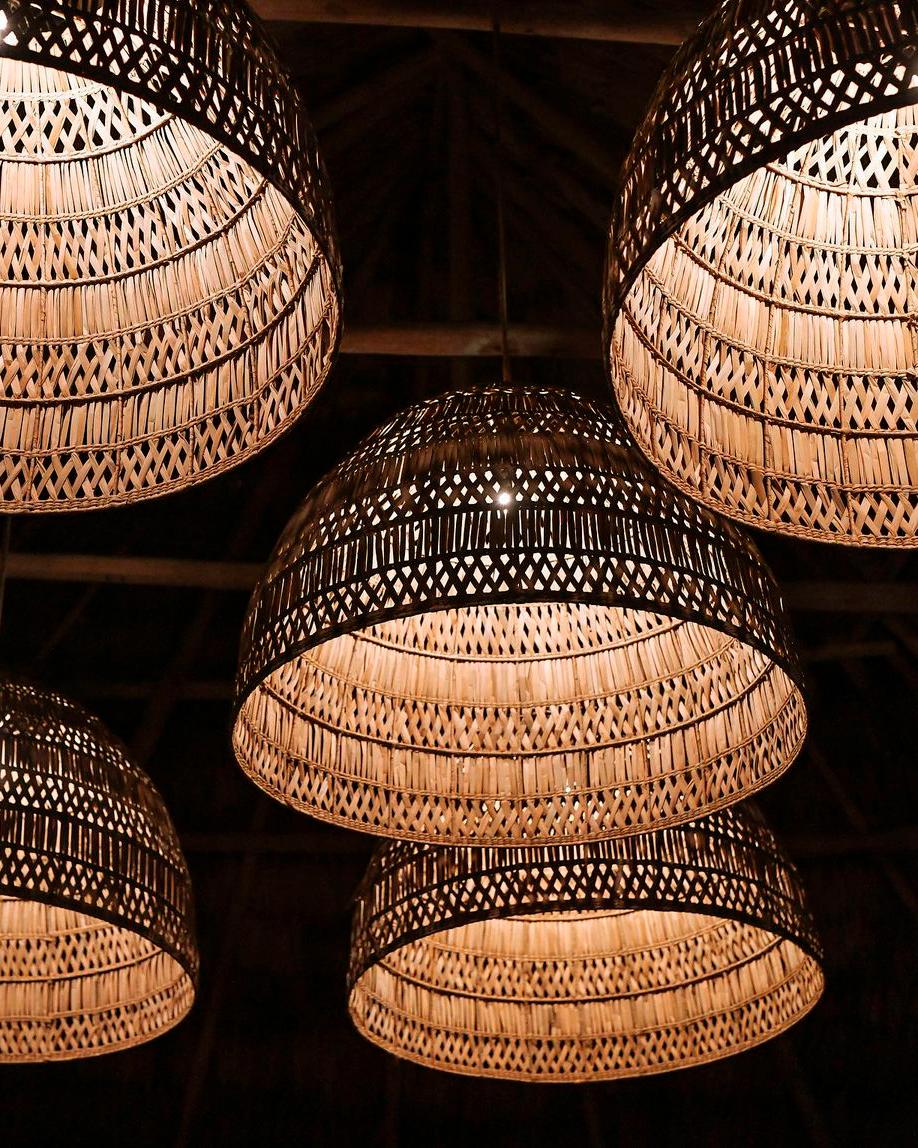 Maruata Handwoven Dried Palm Pendant Lampshade 22inx24in For Sale 2