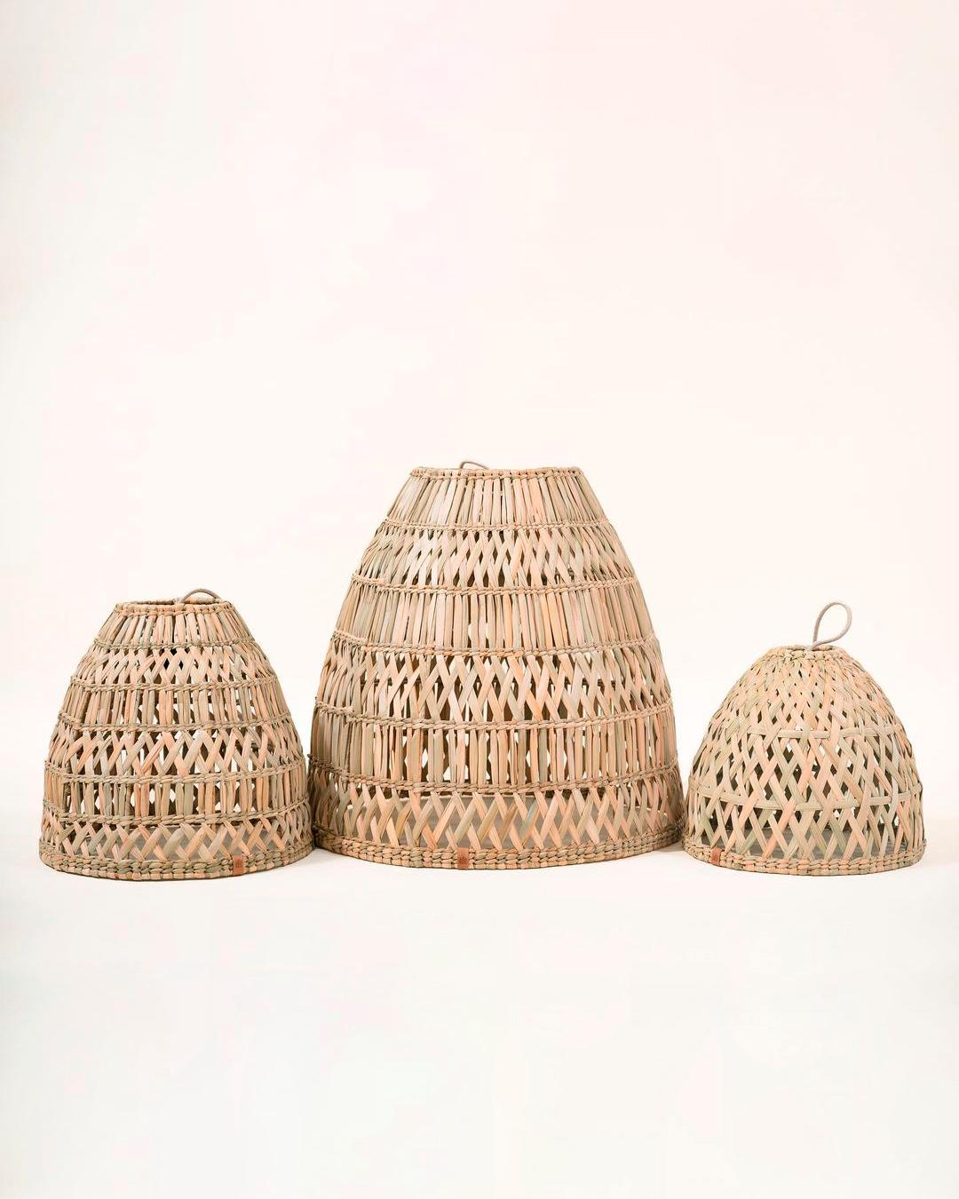 Maruata Handwoven Dried Palm Pendant Lampshade 22inx24in For Sale 1