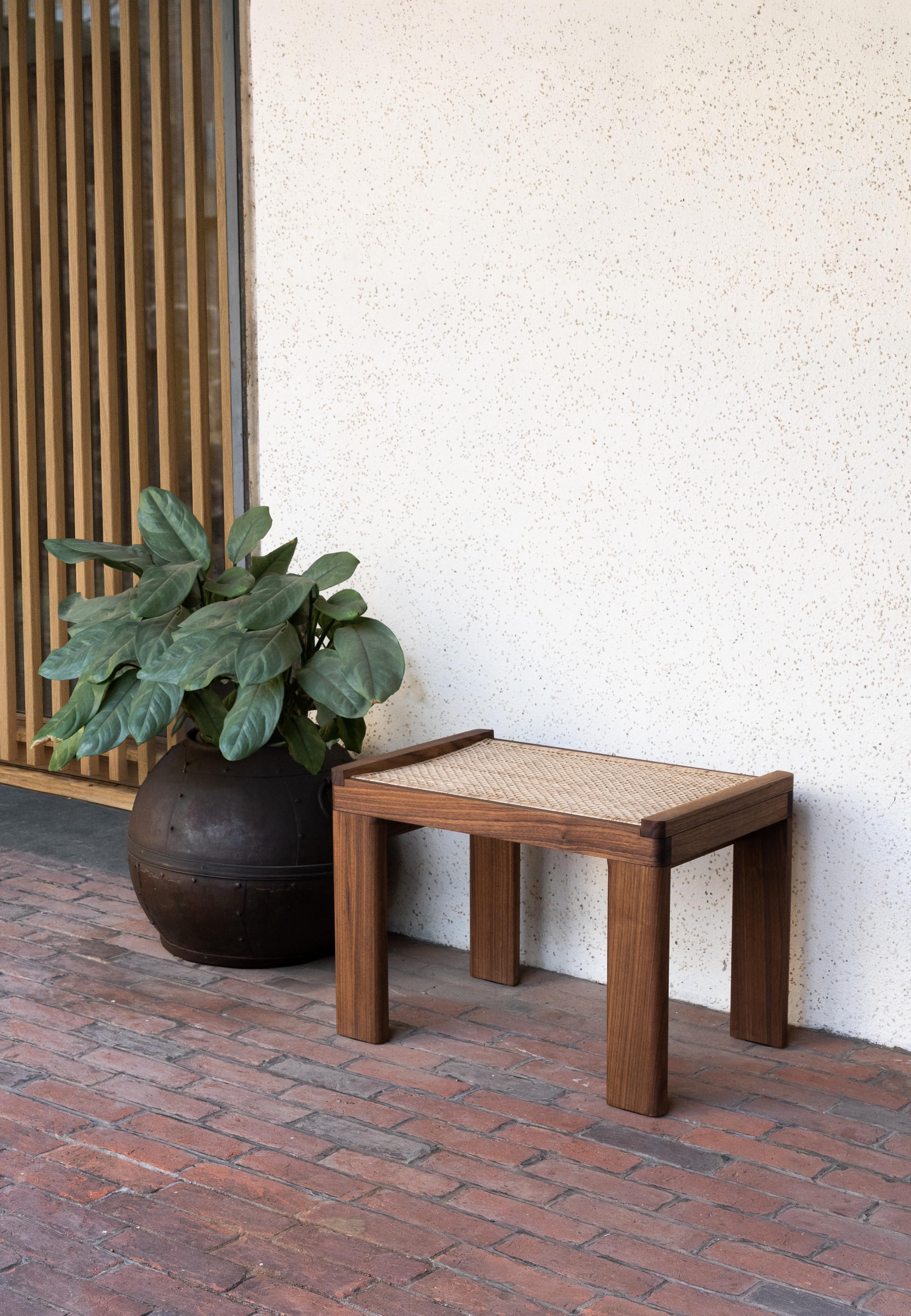 Legno Sgabello Mārum di Murubi in vendita