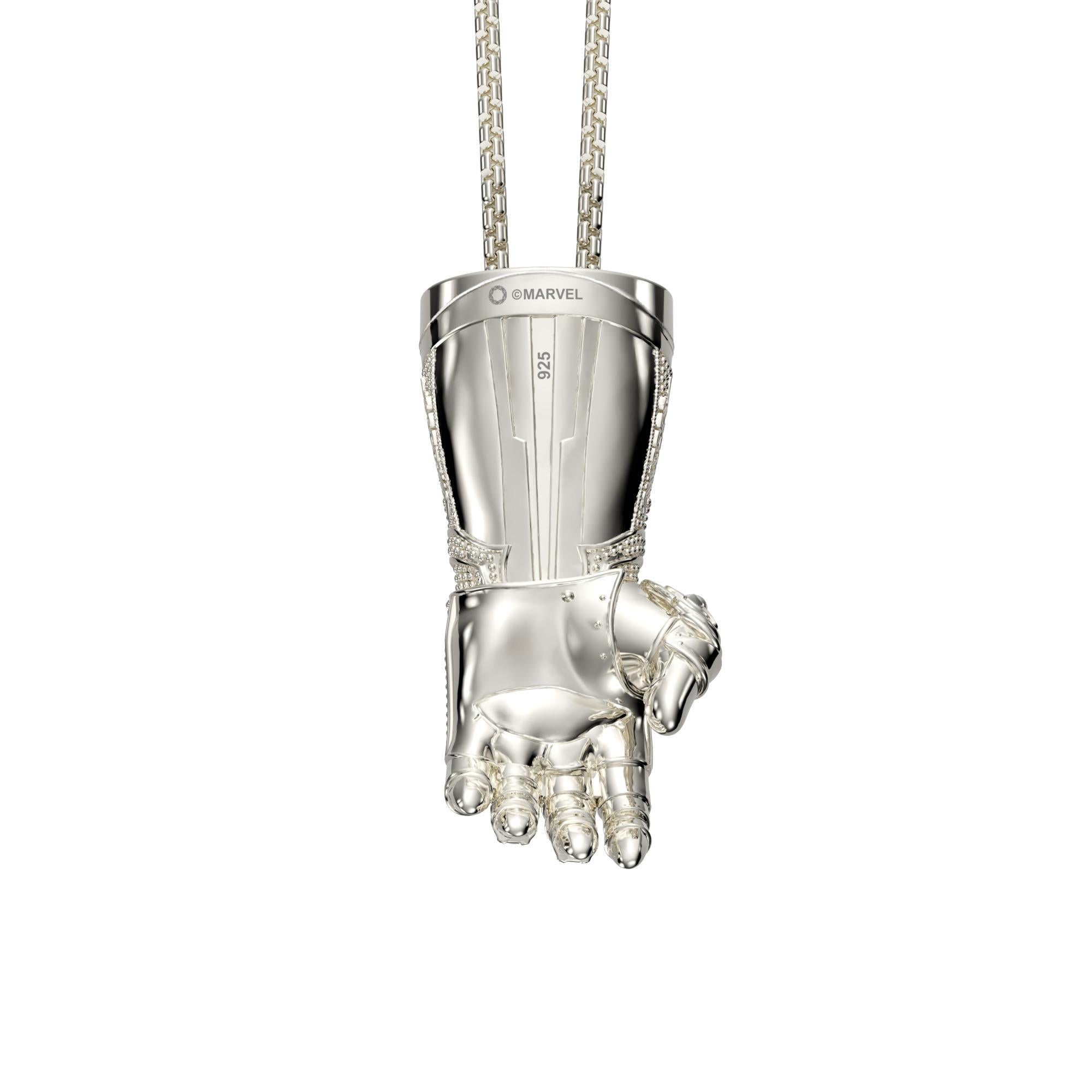 Medievale Marvel ECG Gauntlet Silver Pendant with Infinity Stone in vendita