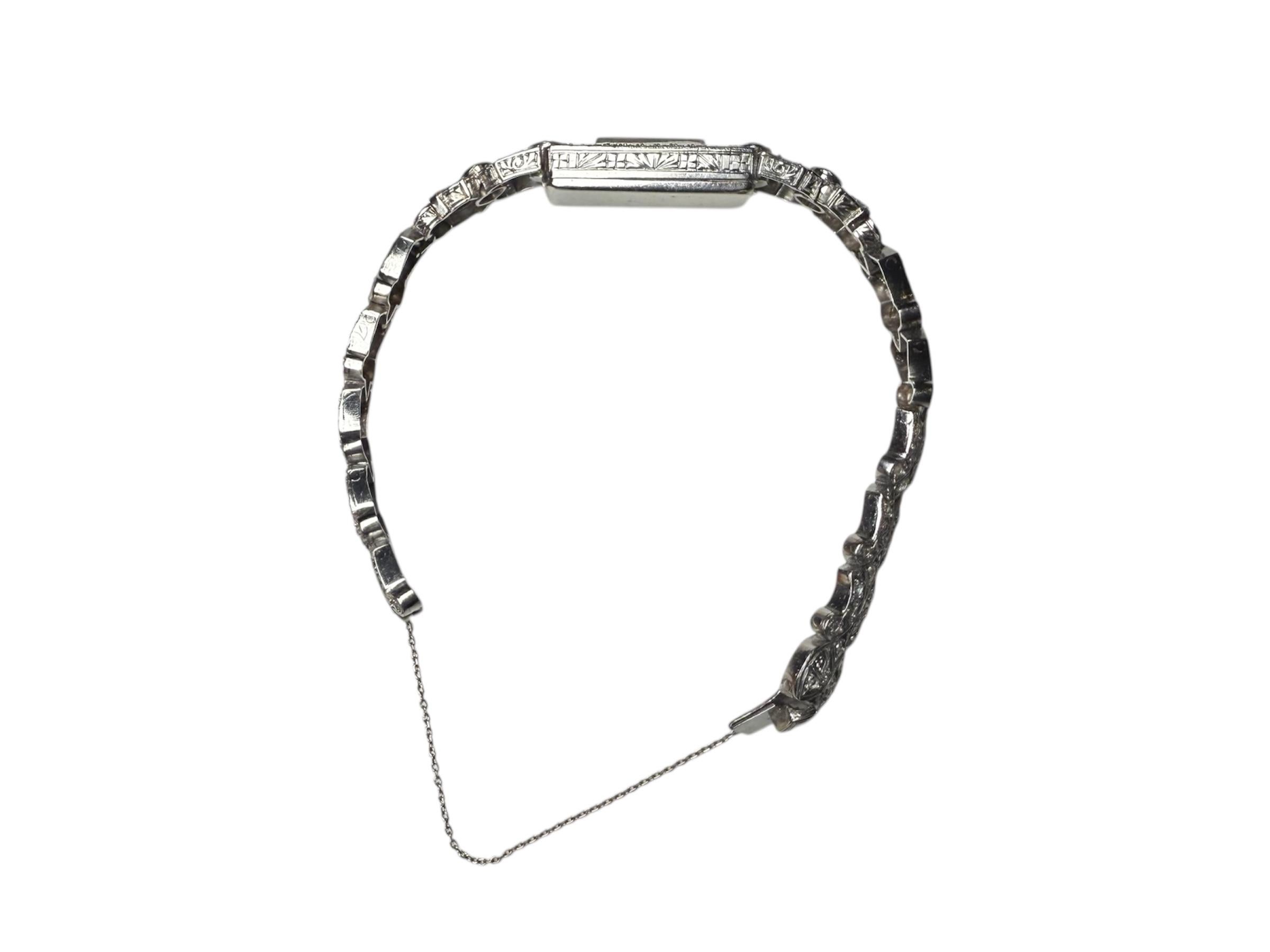 Reloj de pulsera de mujer Marvel de platino y diamantes en venta 6