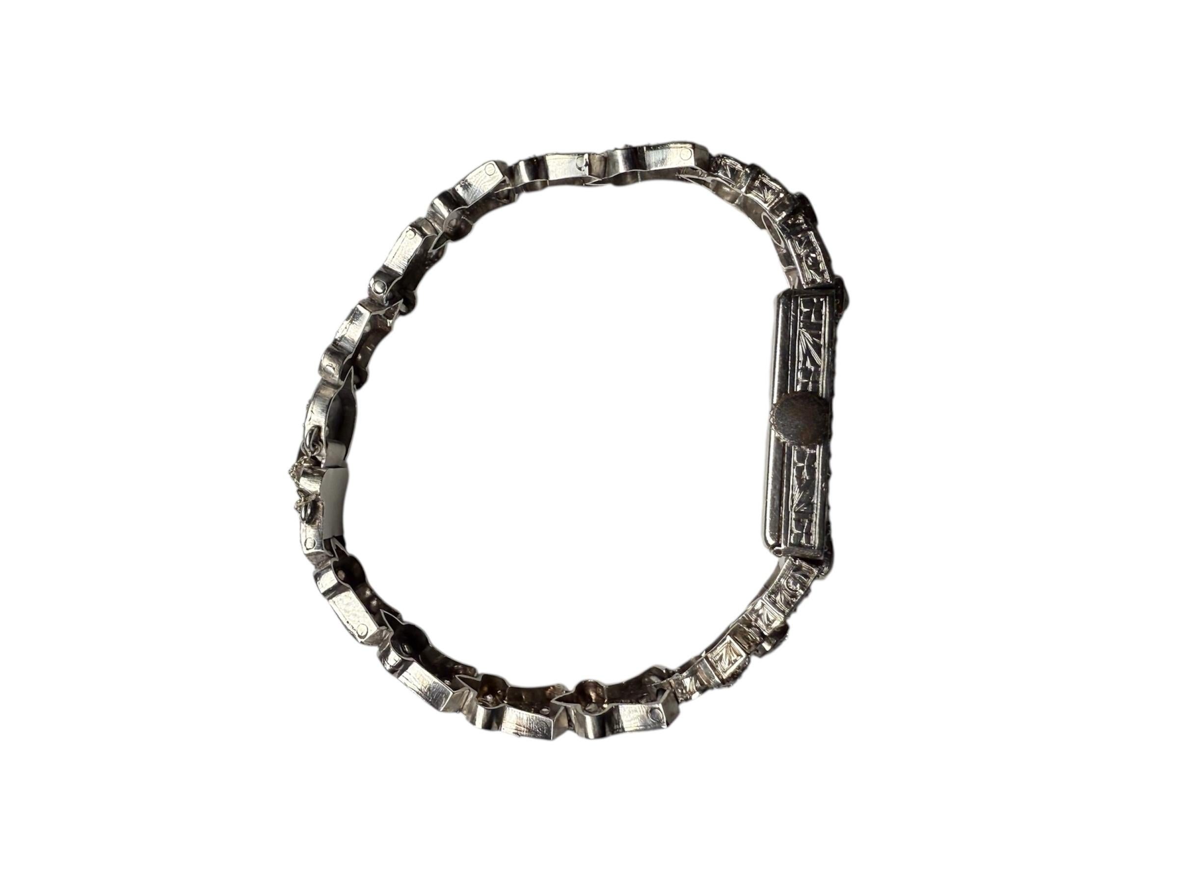 Reloj de pulsera de mujer Marvel de platino y diamantes en venta 7