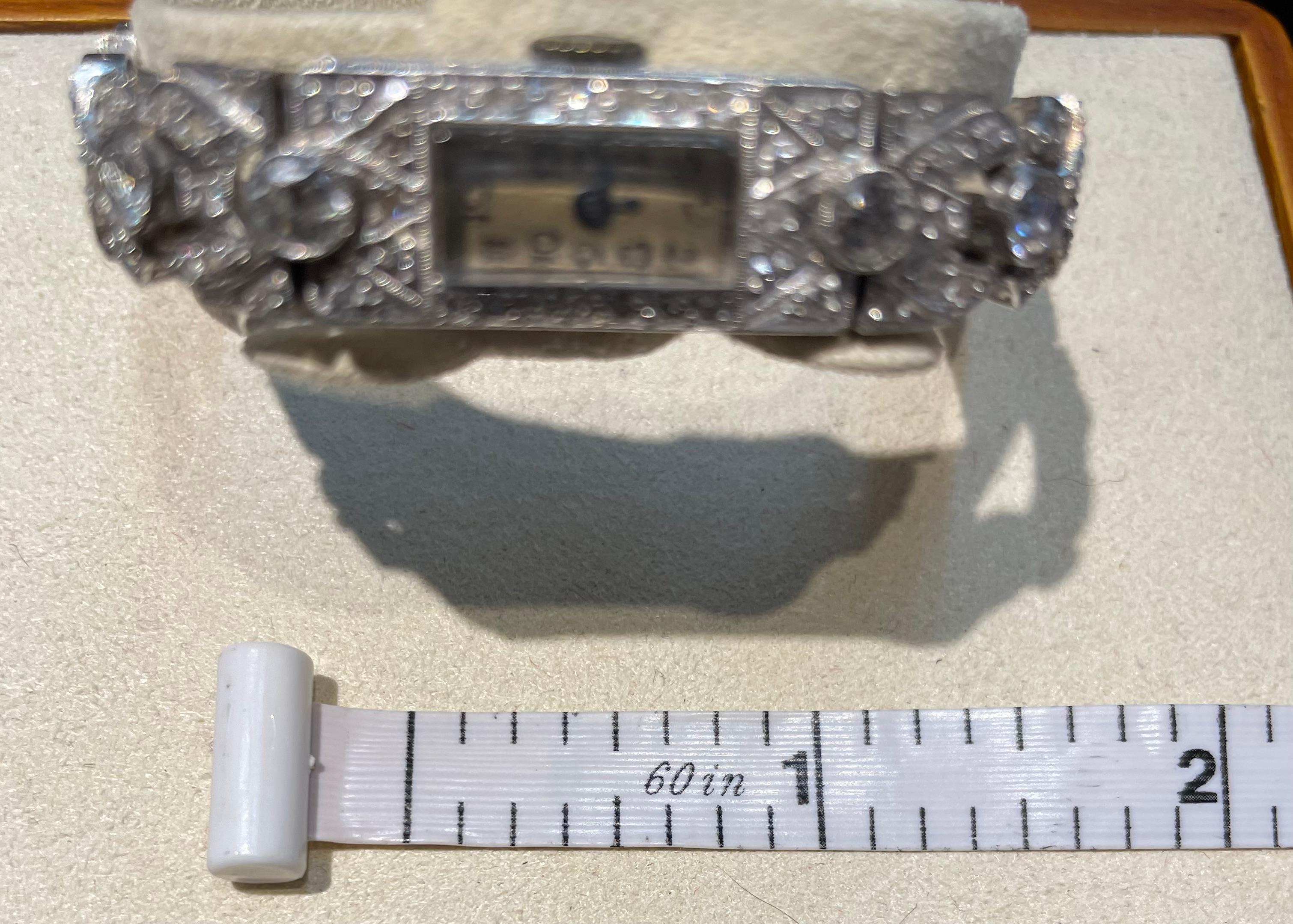 Reloj de pulsera de mujer Marvel de platino y diamantes en venta 12