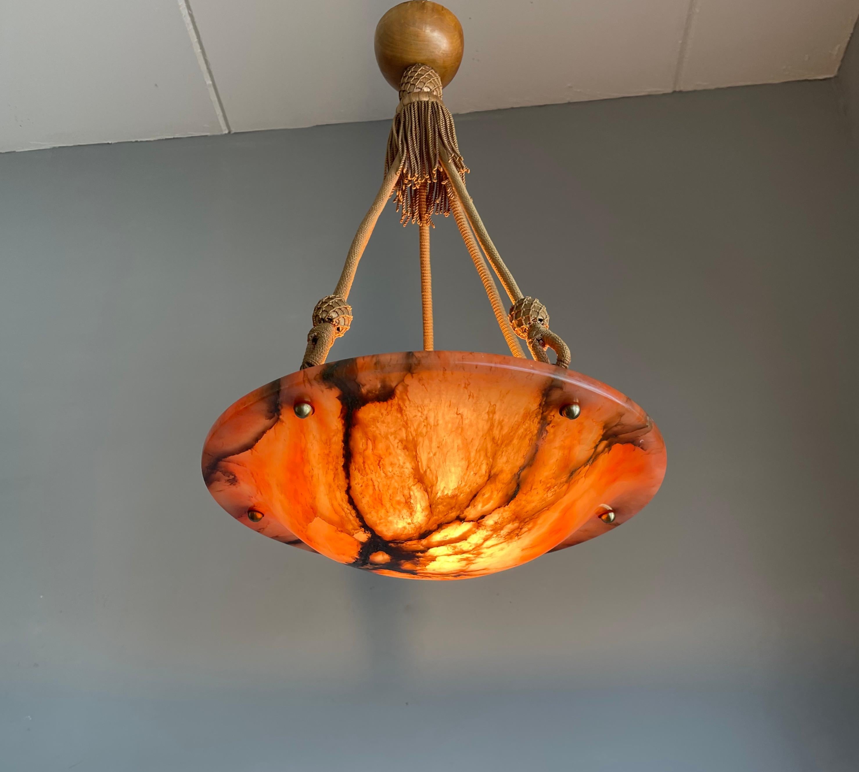 Hermoso Color, Art Deco Alabastro Lámpara Colgante / Araña Colgando de Cuerda siglo XX en venta