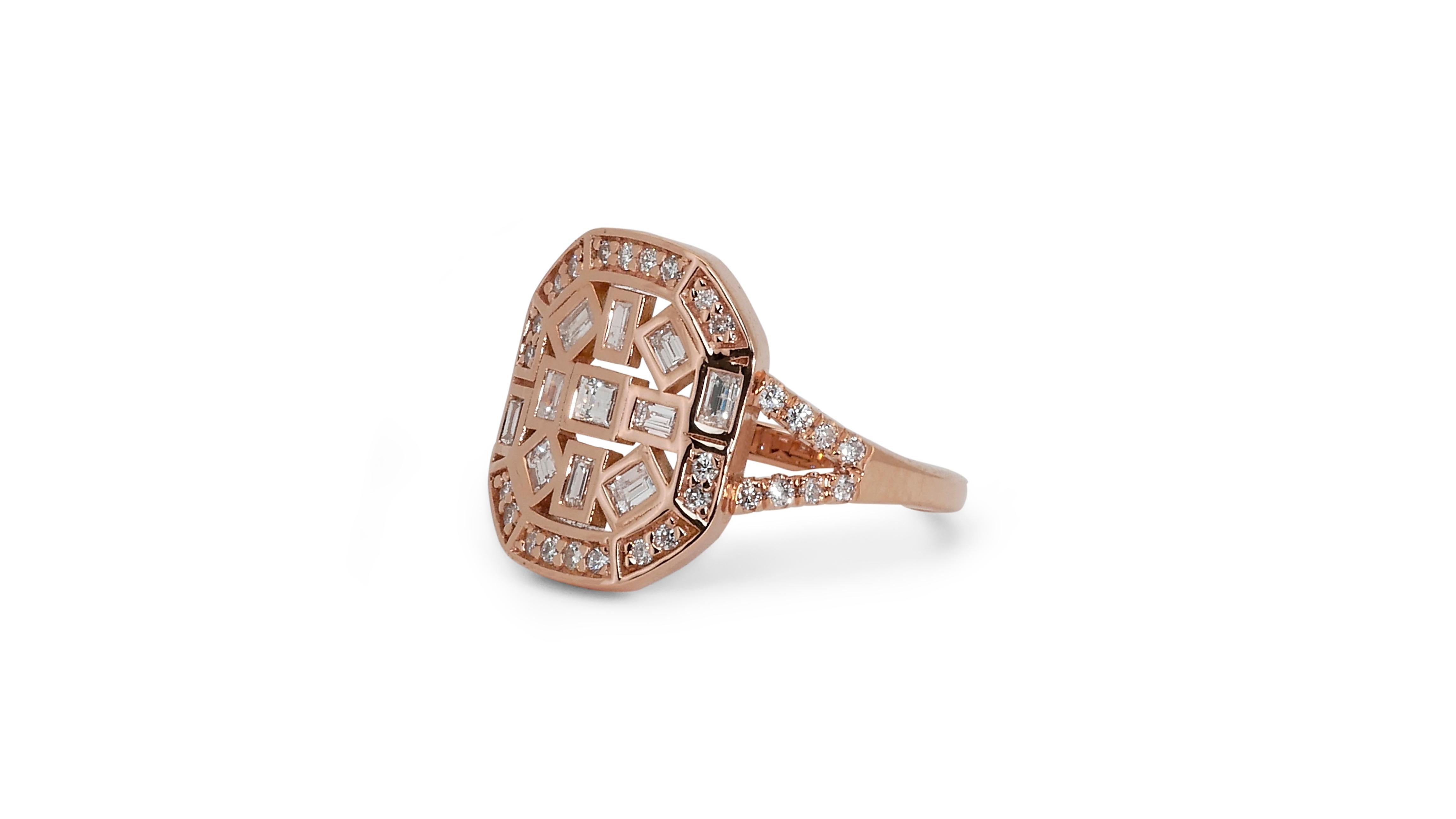 Women's Marvelous 18k Rose Gold Cluster Ring w/ 0.72 Ct Natural Diamond IGI Certificate For Sale