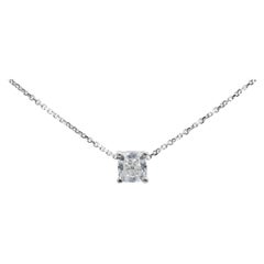 Magnifique collier classique en or blanc 18 carats avec diamant naturel de 0,73 carat certifié par le GIA