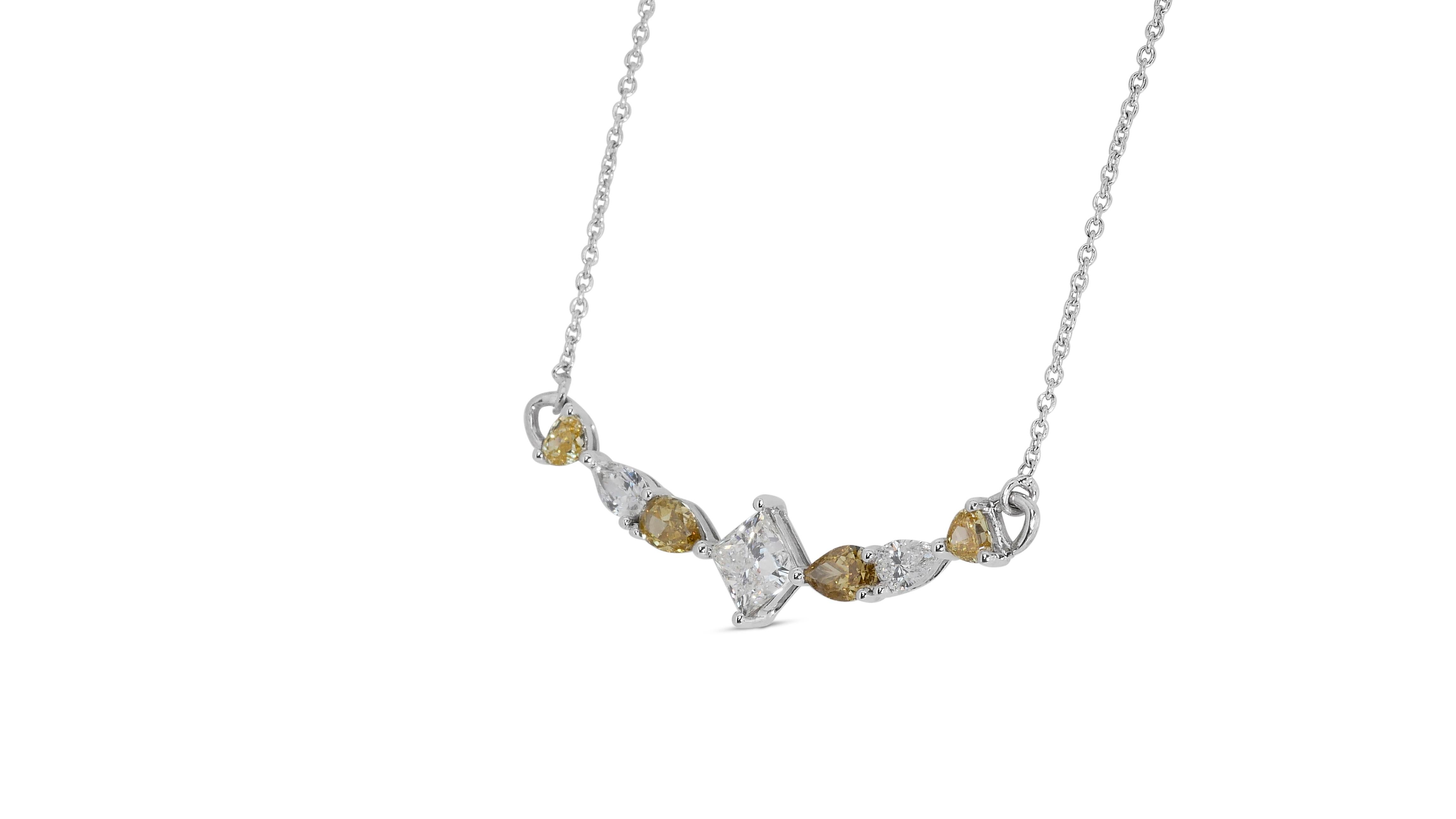 Marvelous 18k White Gold Necklace w/ 1.9 Carat Natural Diamonds IGI Certificate For Sale 1