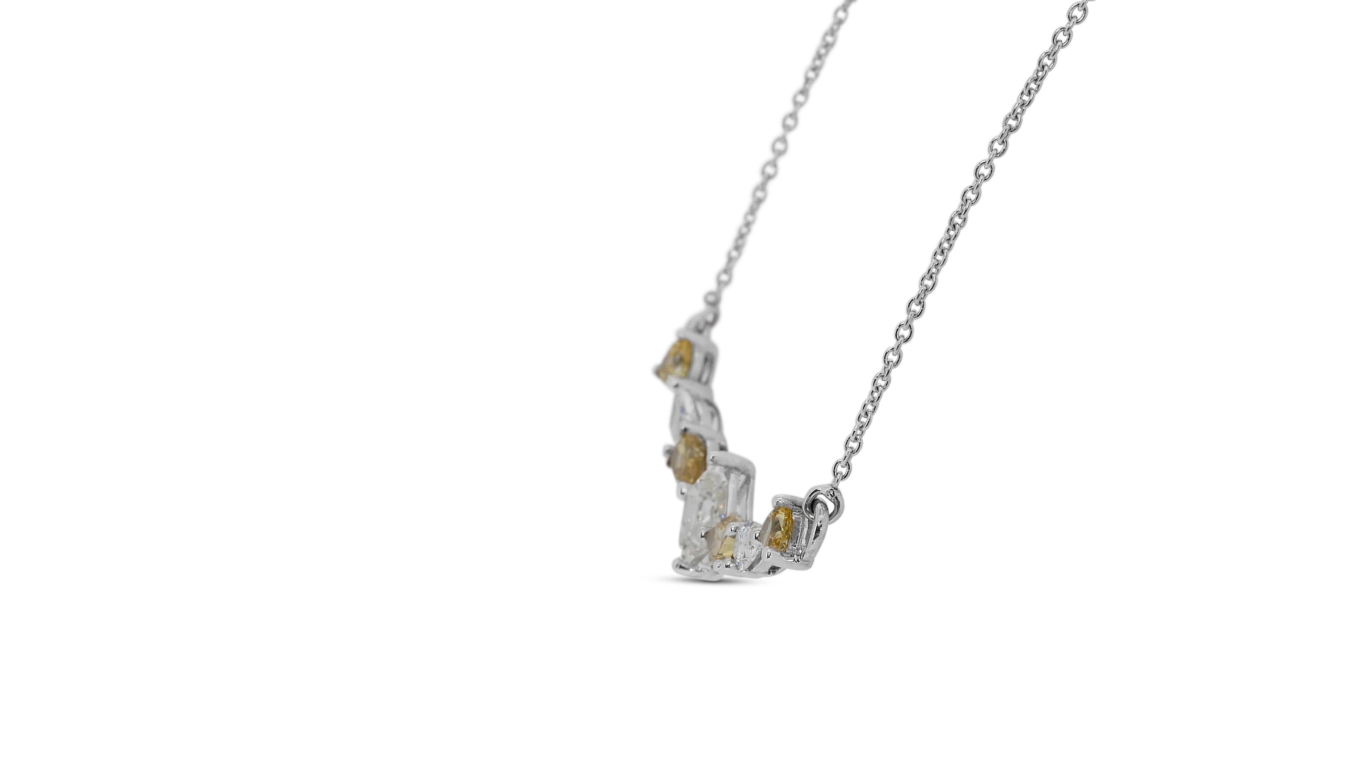 Marvelous 18k White Gold Necklace w/ 1.9 Carat Natural Diamonds IGI Certificate For Sale 2