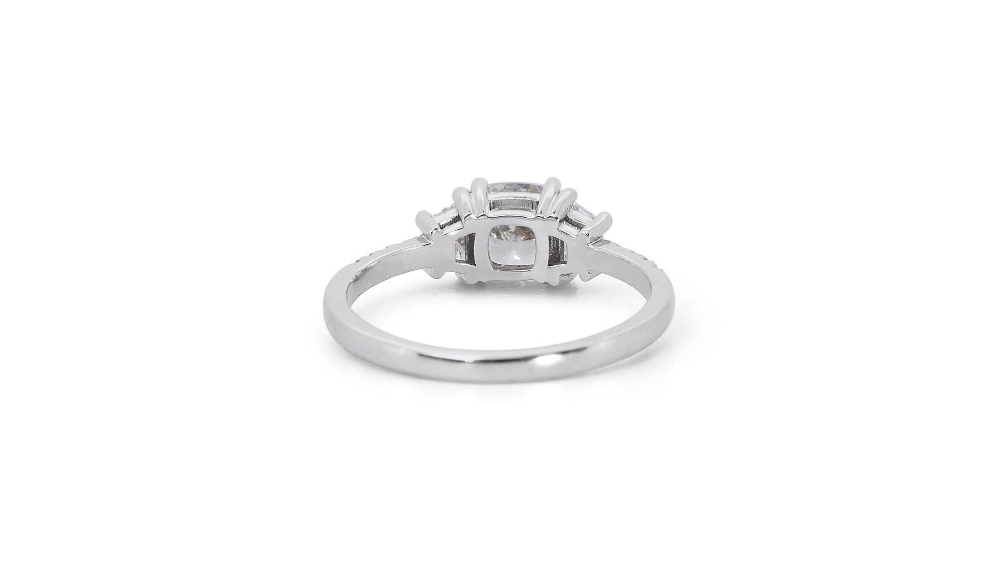 Wunderschöner Ring aus 18 Karat Weißgold mit 1,48 Karat natürlichen Diamanten – GIA-zertifiziert im Angebot 5