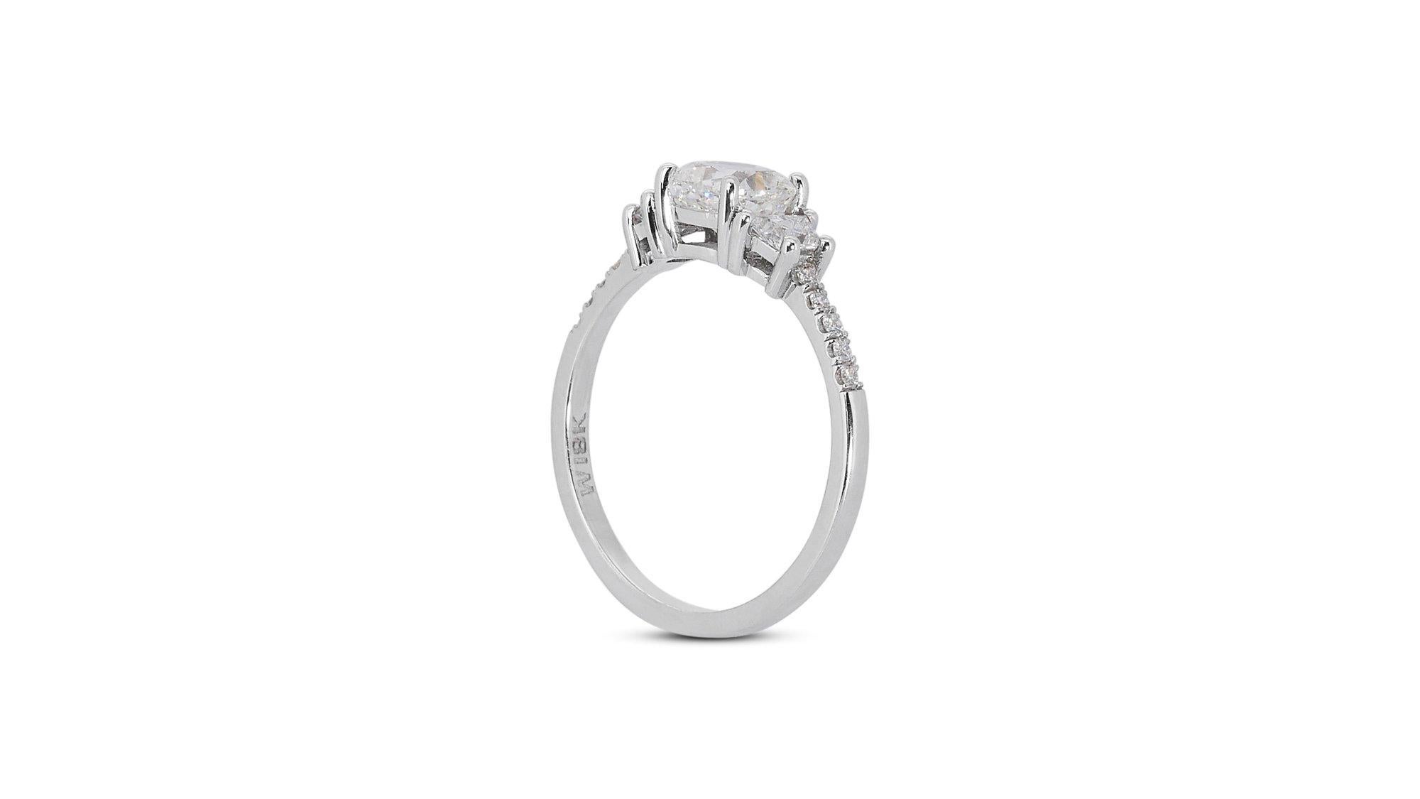 Women's Marvelous 18k White Gold Ring with 1.48 ct Total Natural Diamonds - GIA Cert For Sale