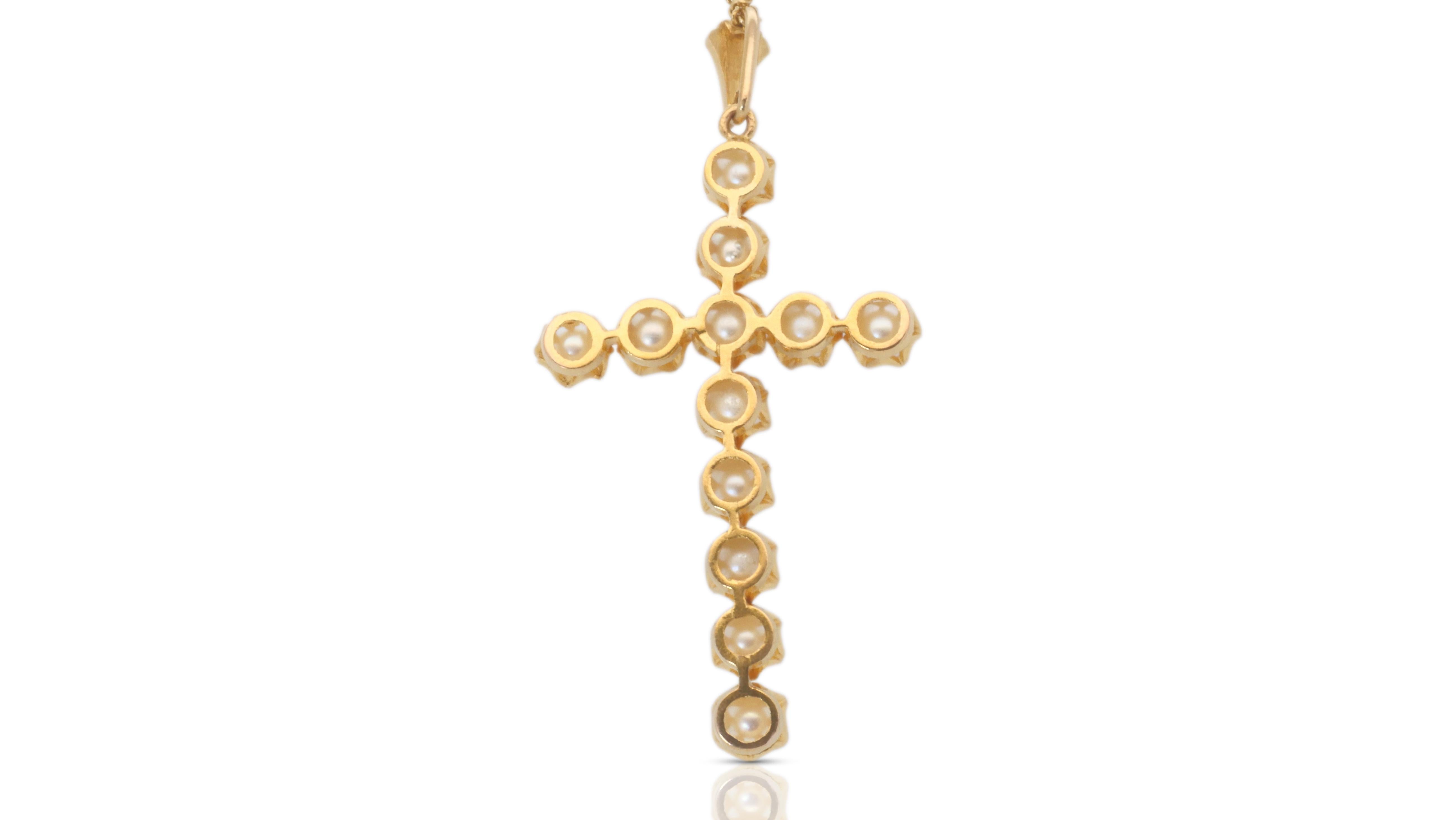 Marvelous 18k Yellow Gold Cross Necklace W/ Pendant .02 Carat Natural Pearls For Sale 2