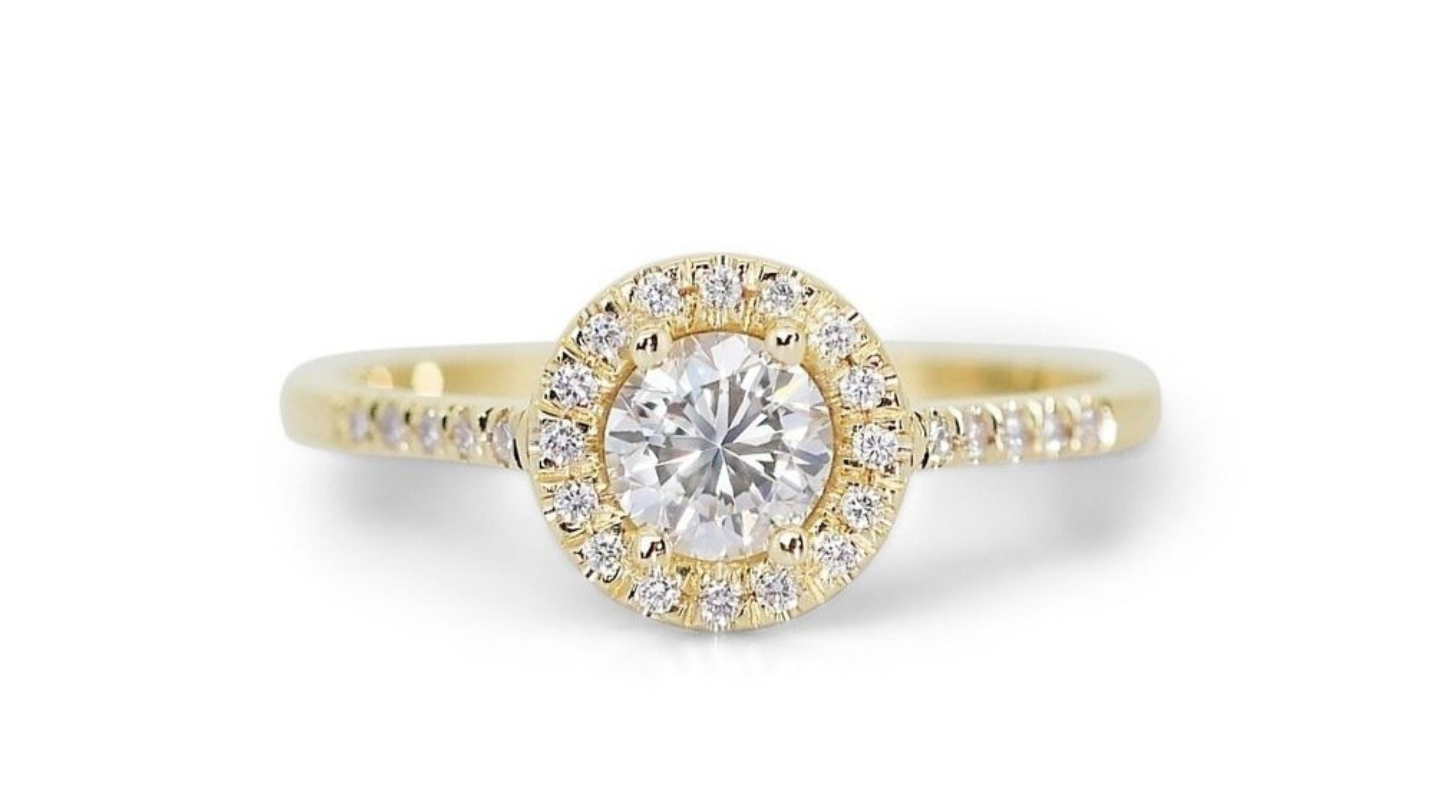Round Cut Marvelous 18k Yellow Gold Ring with 2.6 carat Natural Diamond For Sale